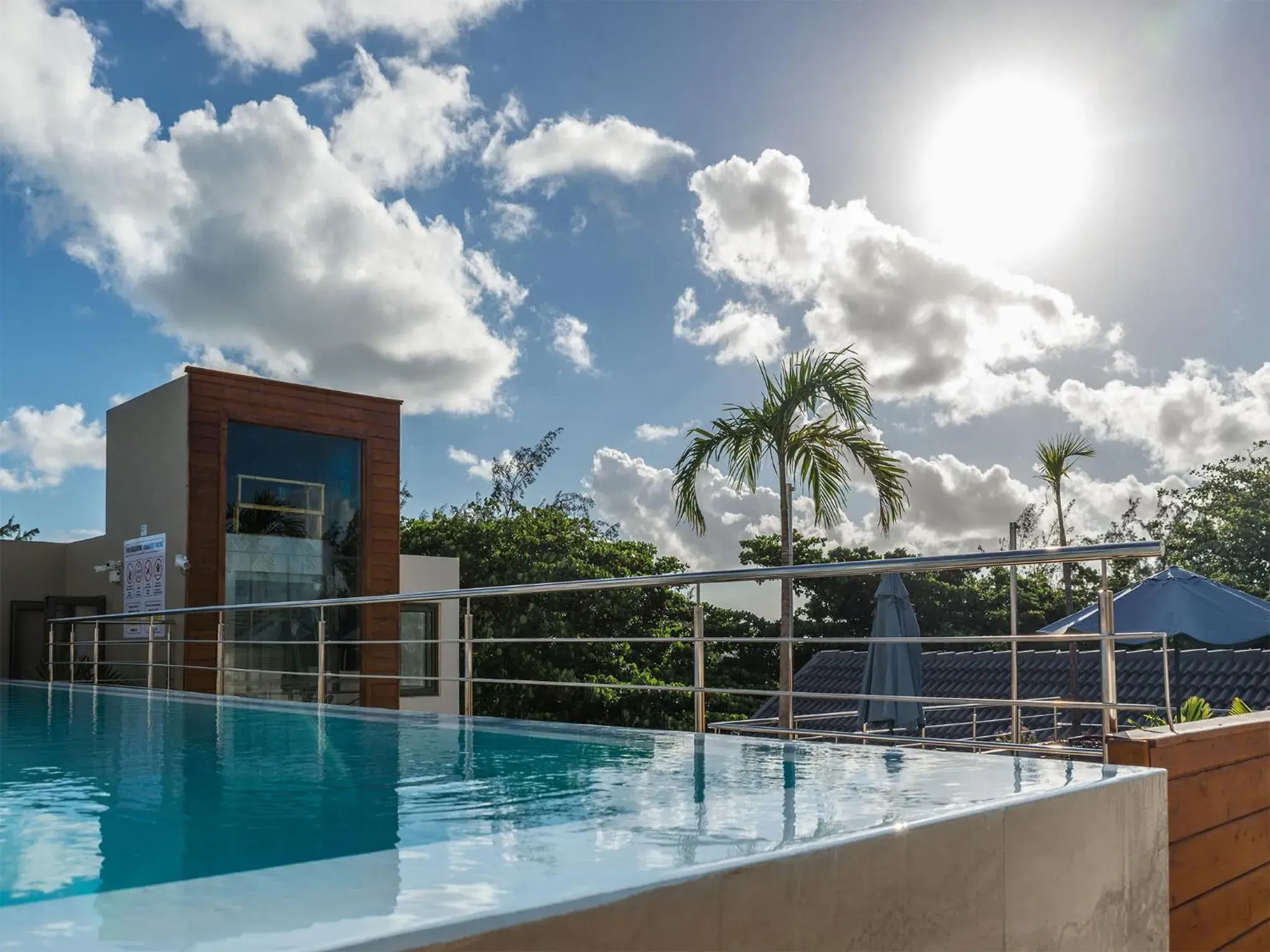 Swimming pool in Pereybere Hotel & Spa Swimming pool in Pereybere Hotel & Spa