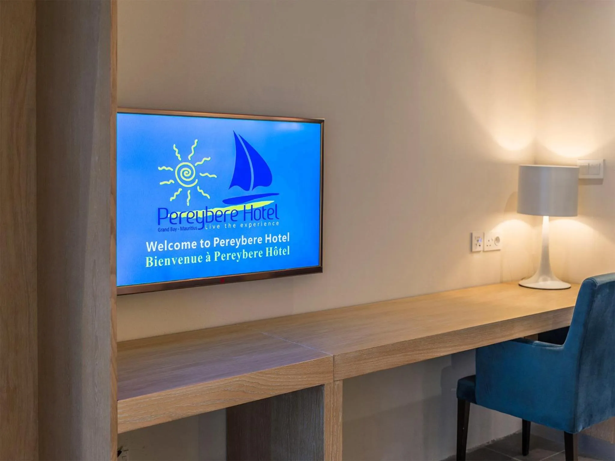 TV and multimedia in Pereybere Hotel & Spa