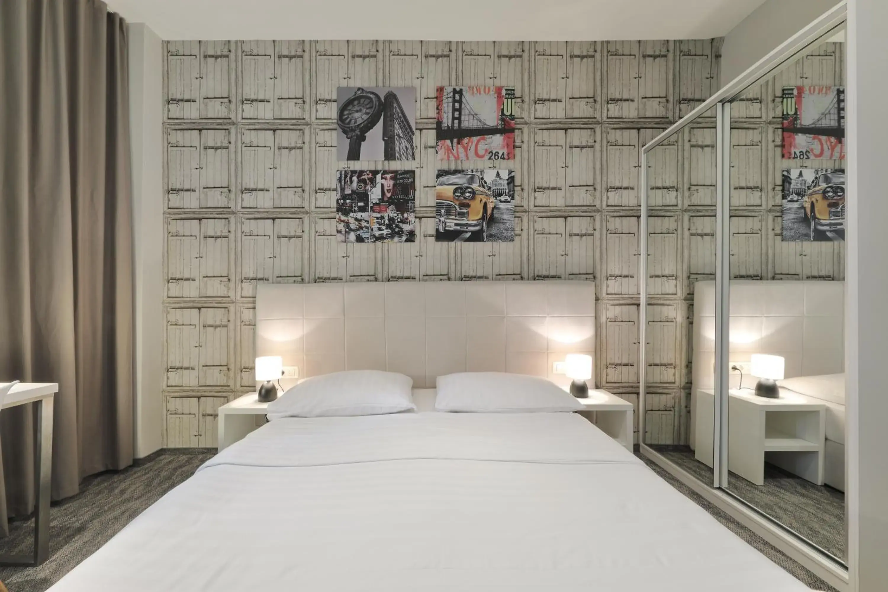 Superior Double or Twin Room in Downtown Boutique Hostel Superior Double or Twin Room in Downtown Boutique Hostel