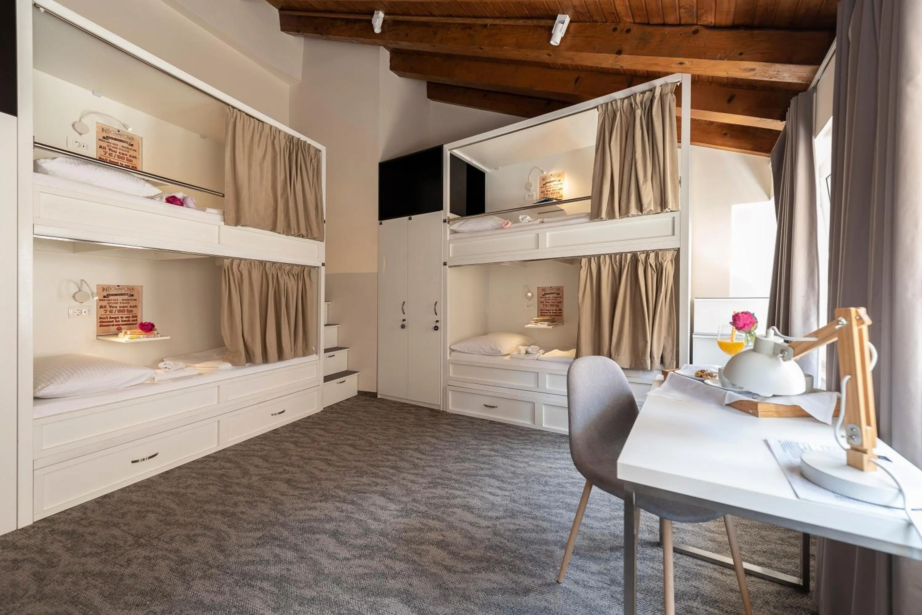 Bedroom, Bed in Downtown Boutique Hostel