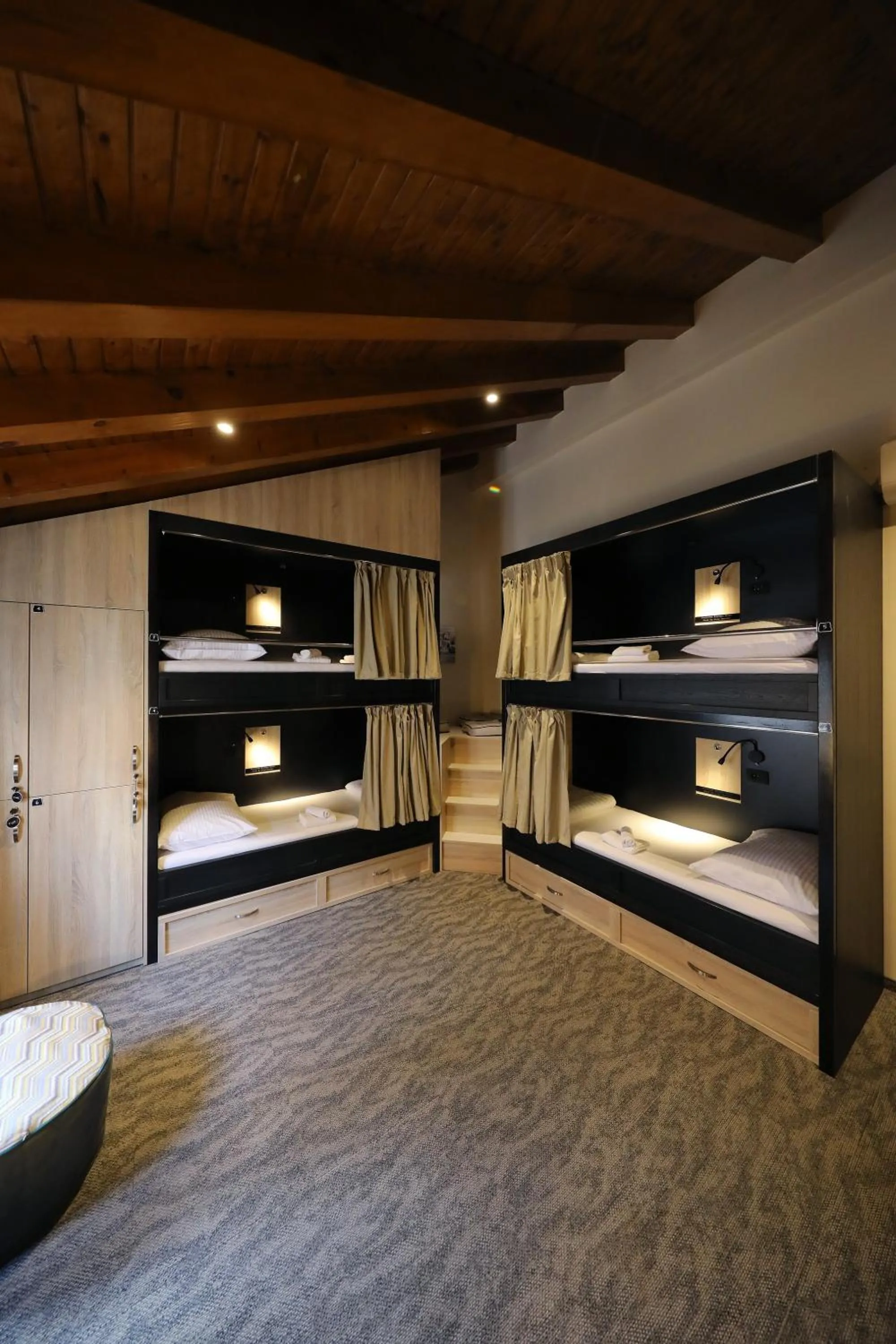 Bedroom, Bed in Downtown Boutique Hostel