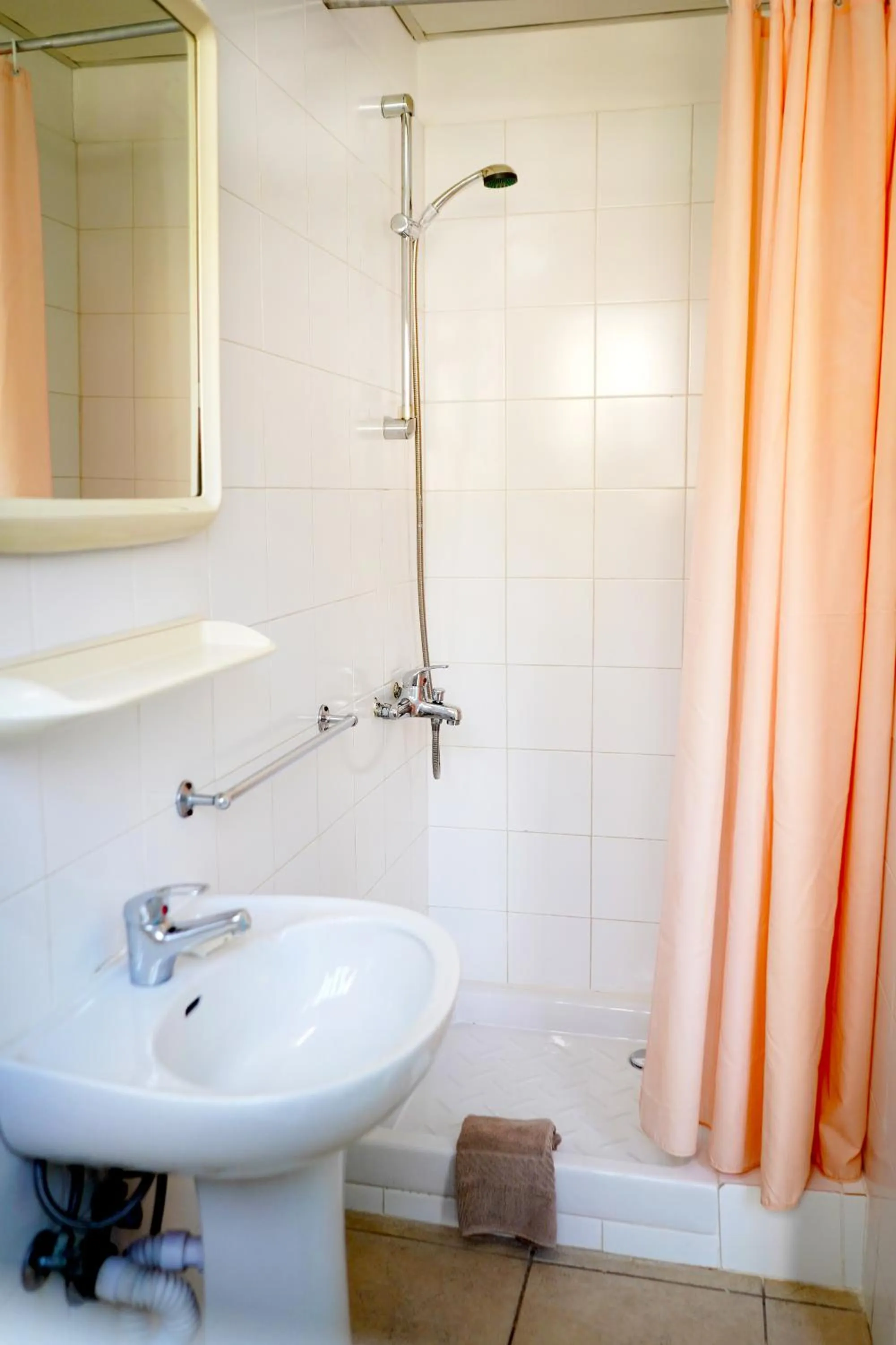 Shower in Green Bungalows Hotel Apartments - Residents Only