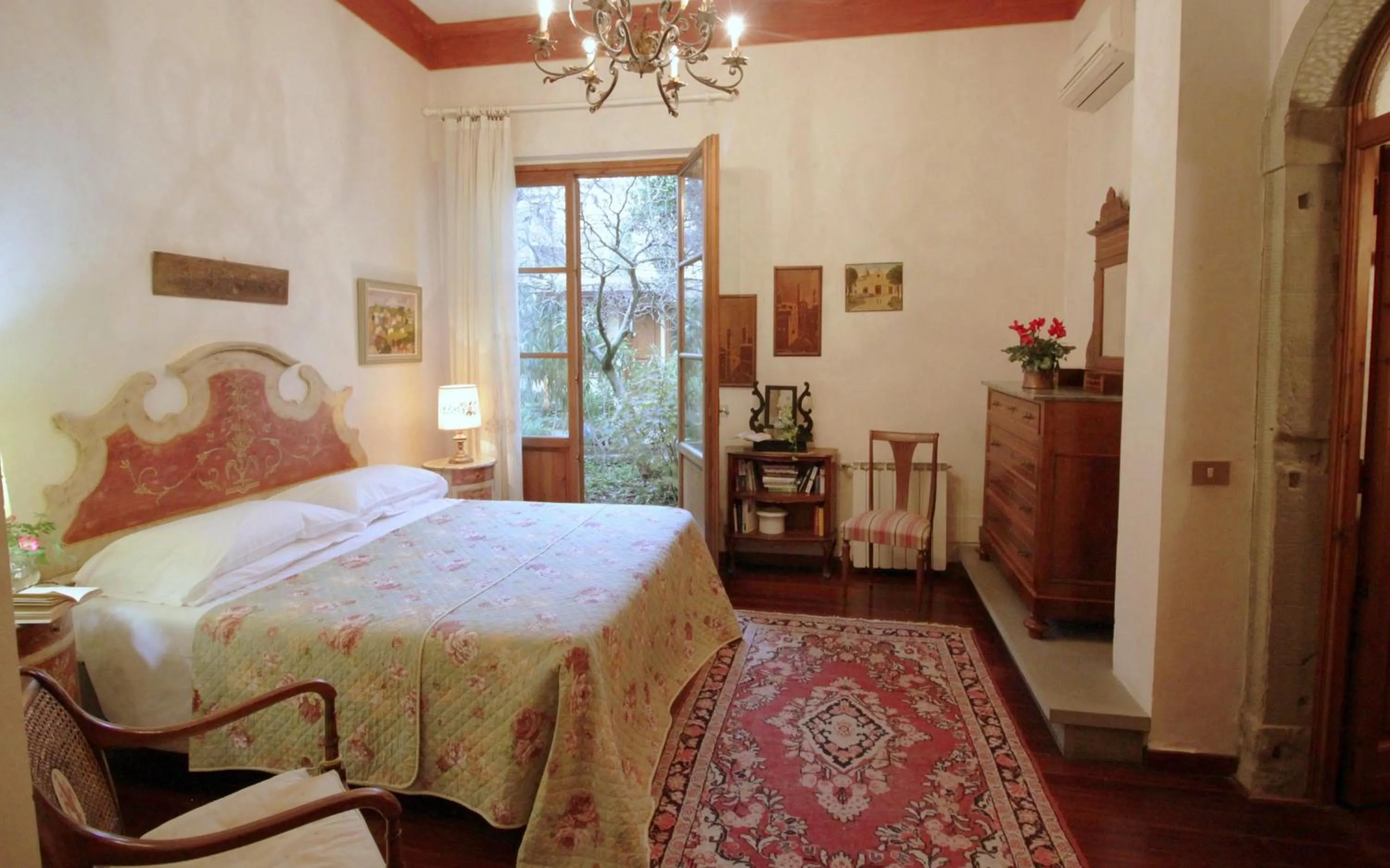 Bedroom, Bed in Domus Giorgio