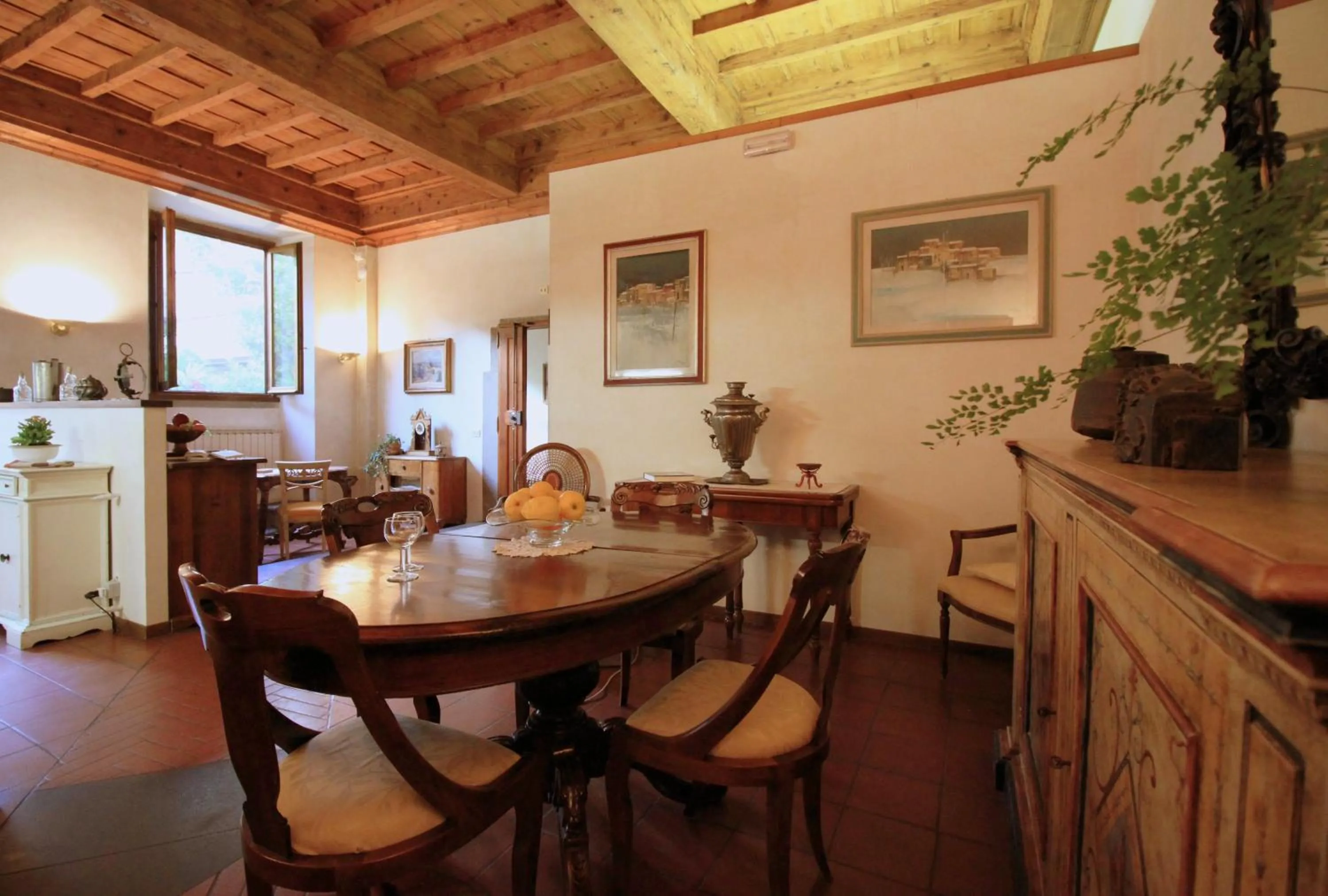 Dining area in Domus Giorgio