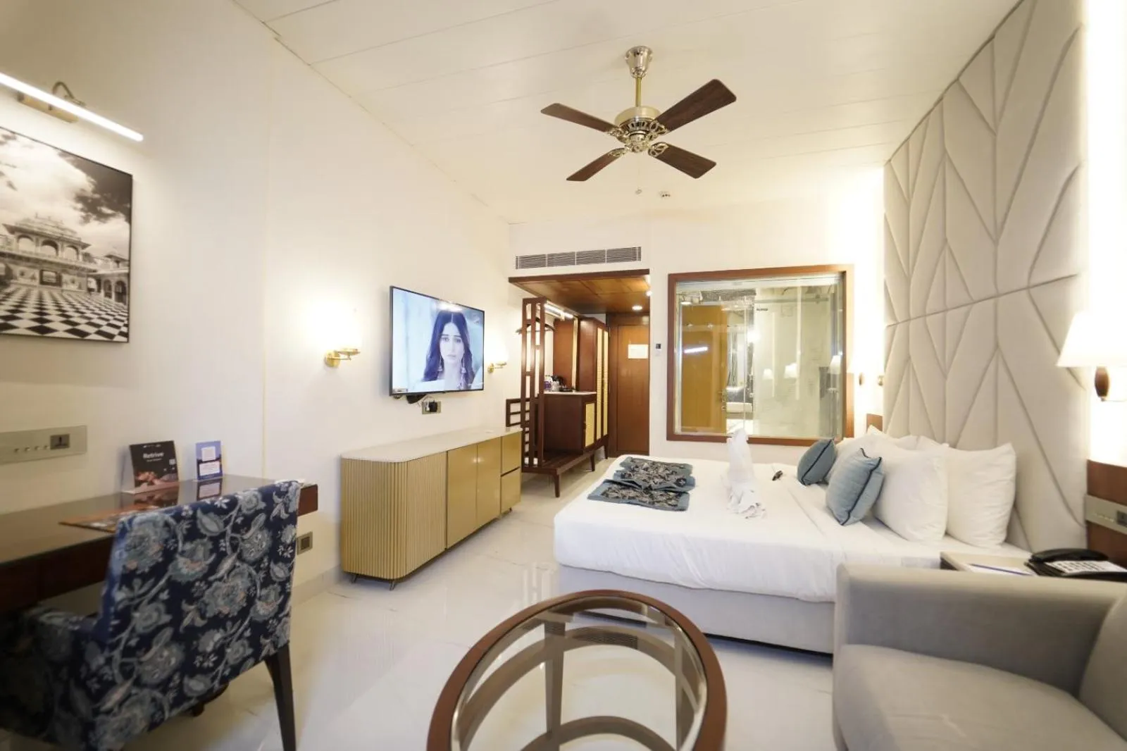 Bed in Evershine Resort & Spa