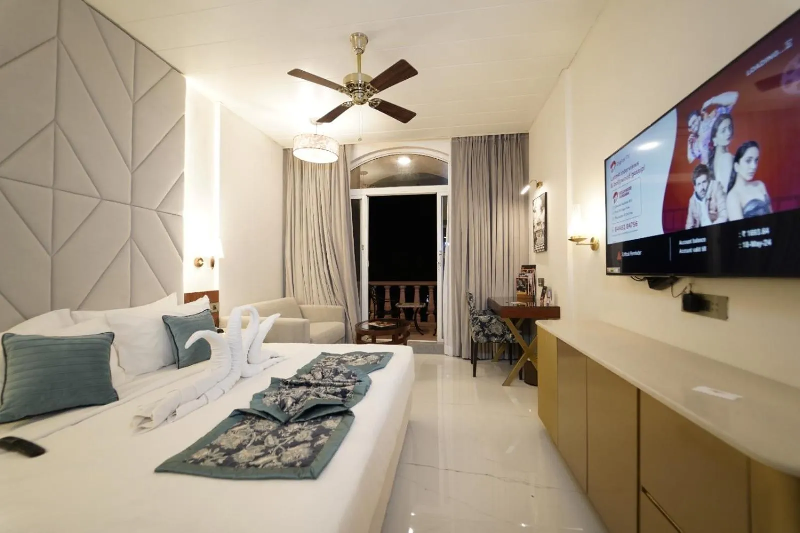 Bed in Evershine Resort & Spa