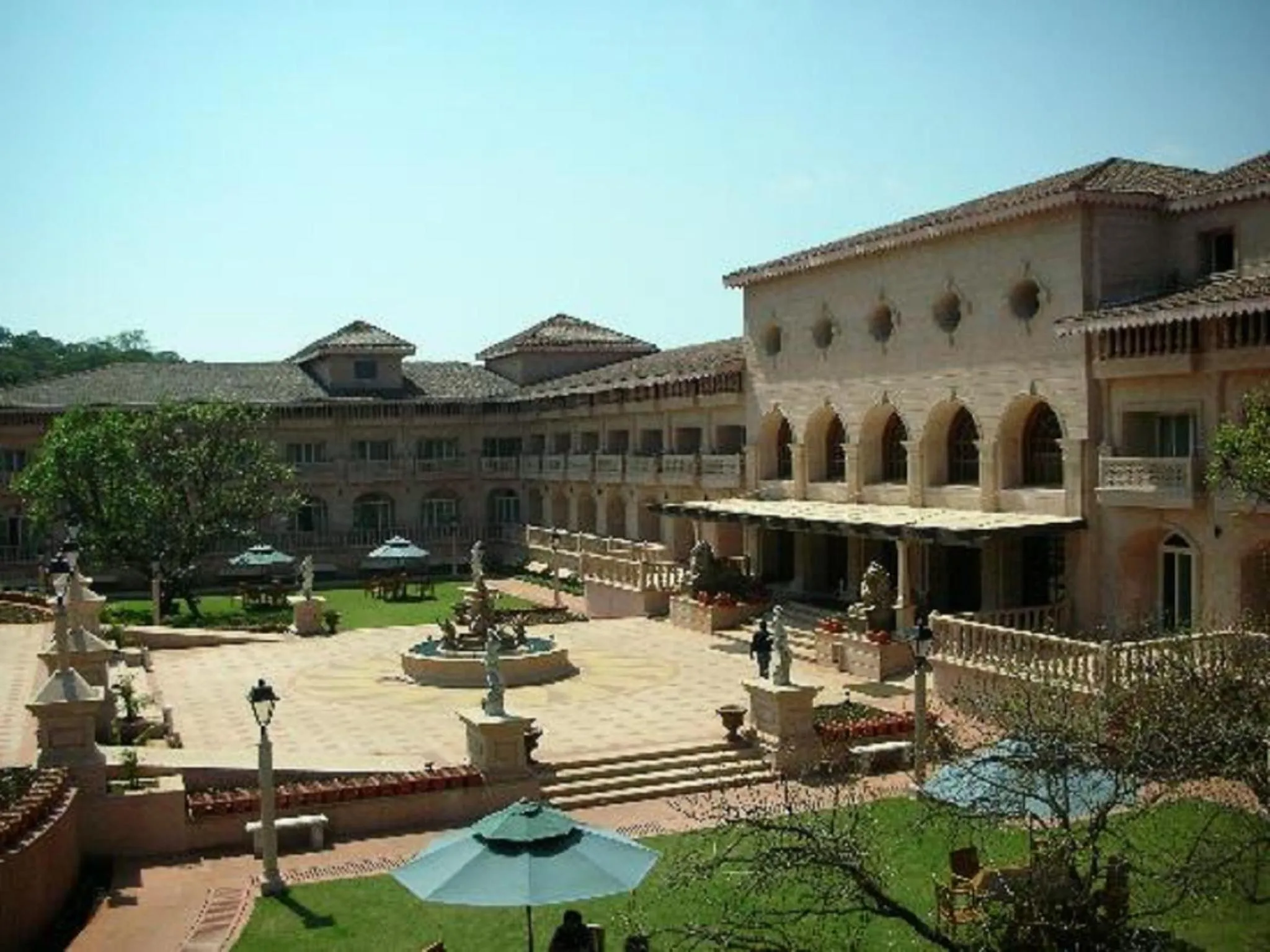 Facade/entrance in Evershine Resort & Spa