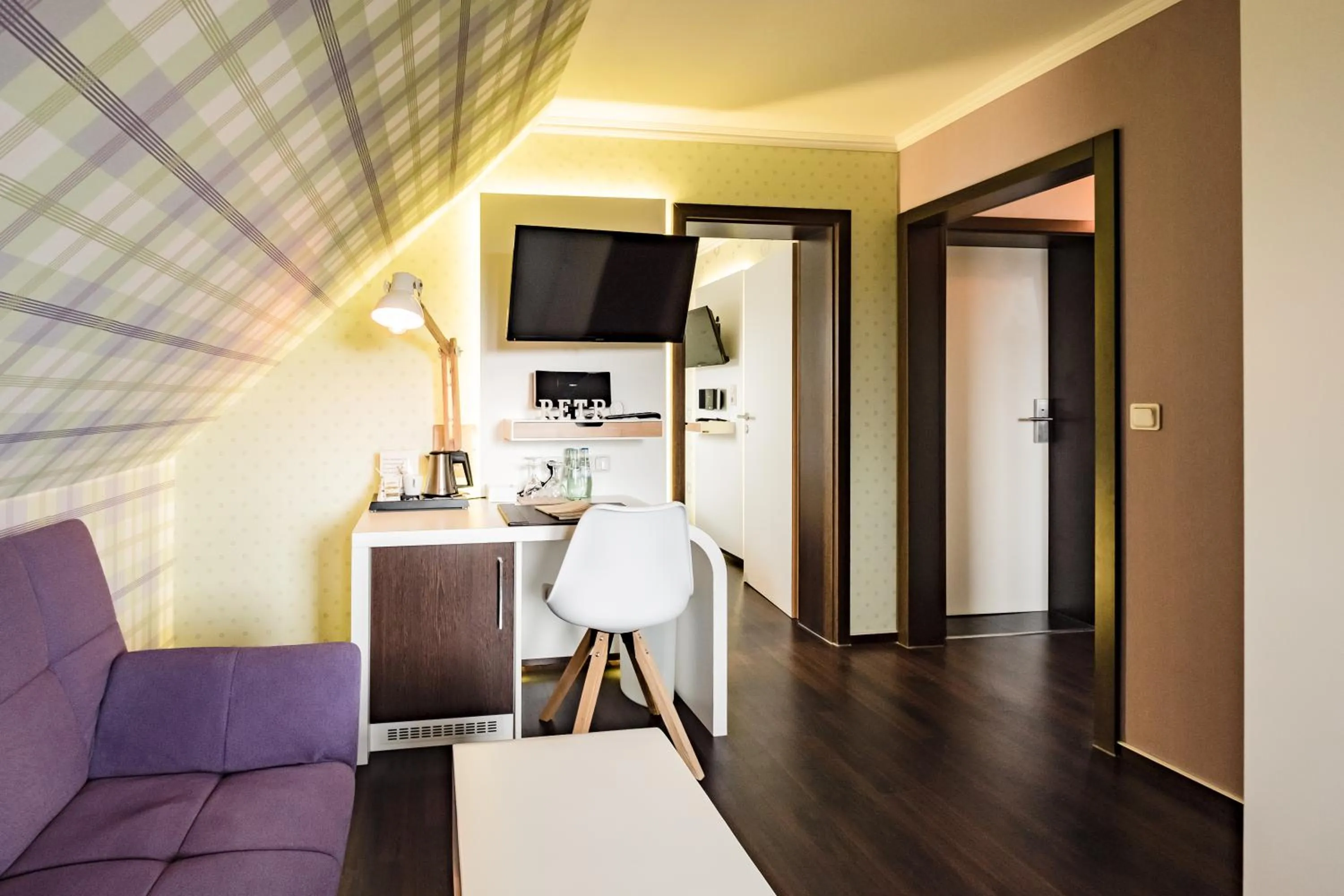 Photo of the whole room in Retro Design Hotel