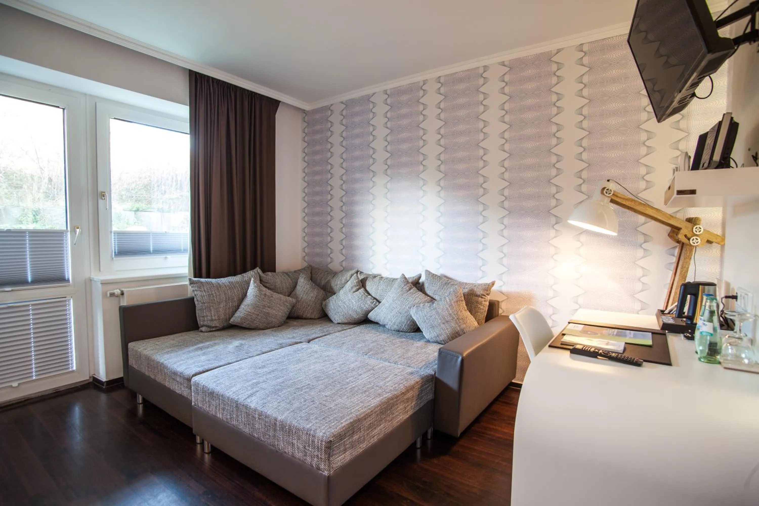 Photo of the whole room, Bed in Retro Design Hotel