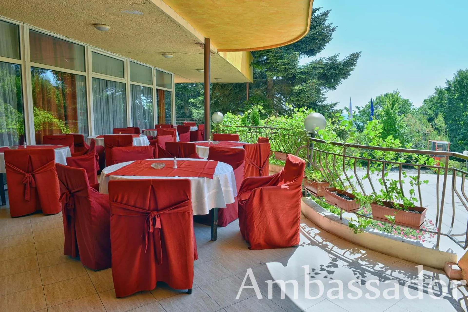 Hotel Ambassador - Free Parking