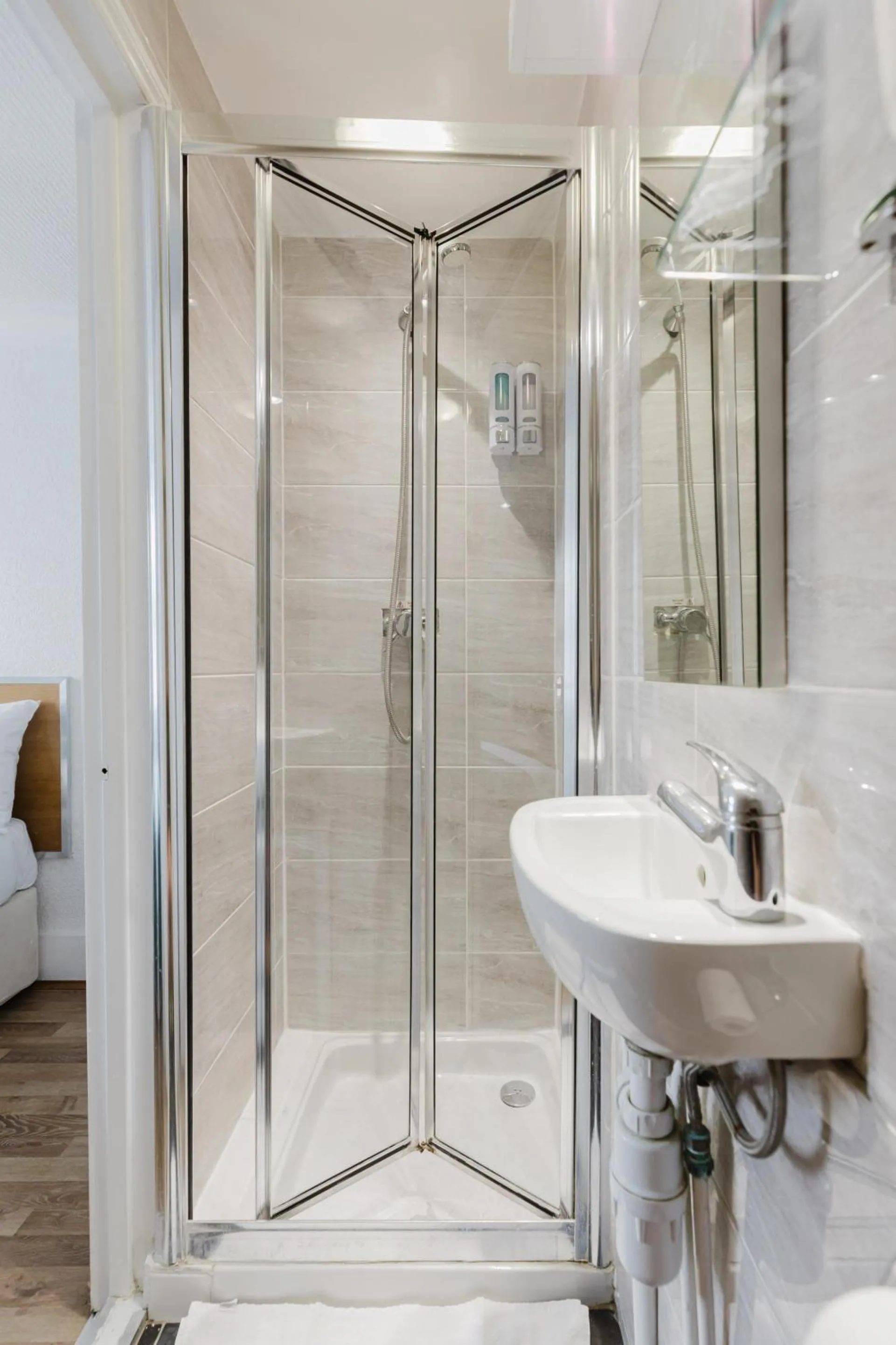 Bathroom in The Chapter Hotels - Falcon Hotel