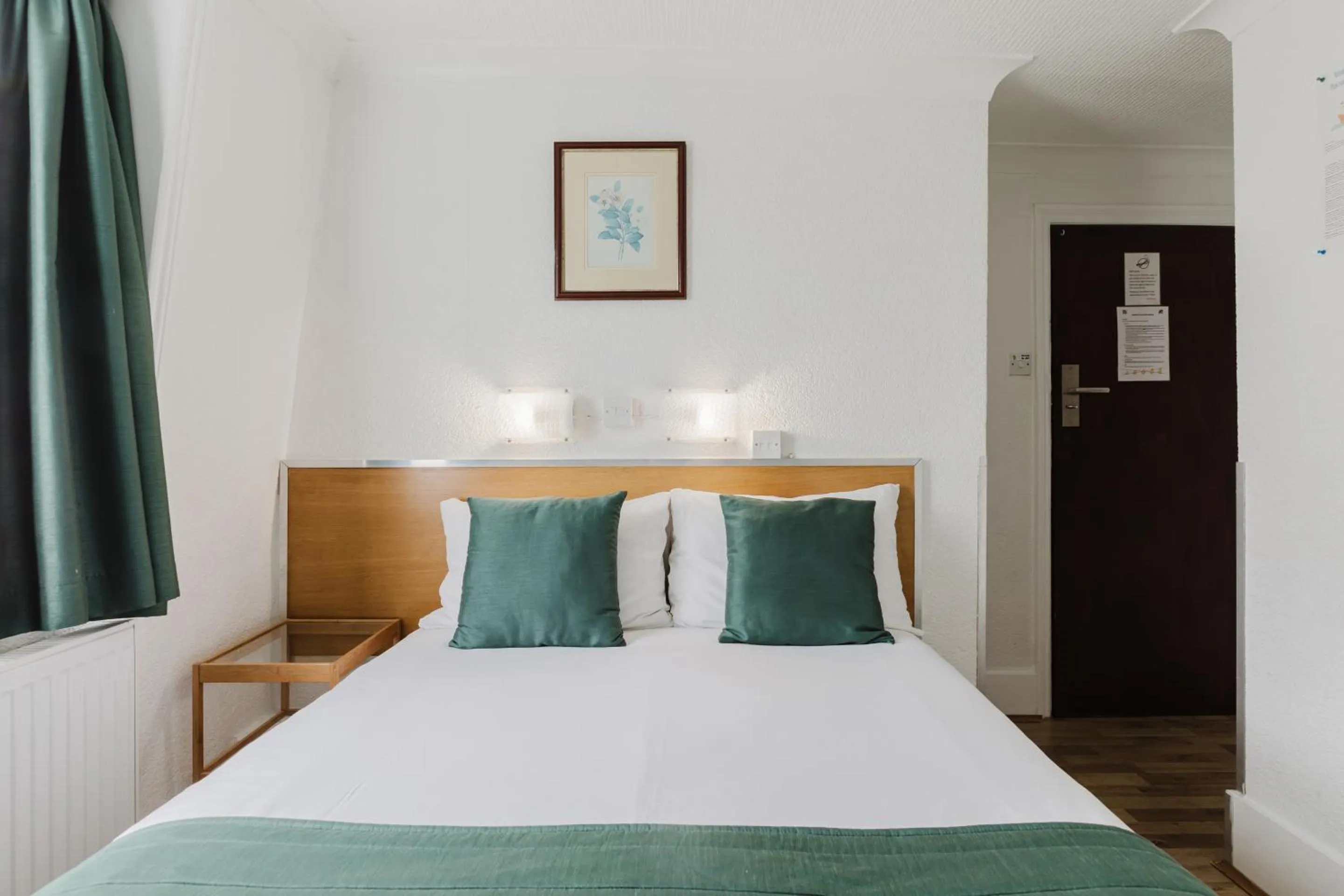 Bedroom, Bed in The Chapter Hotels - Falcon Hotel