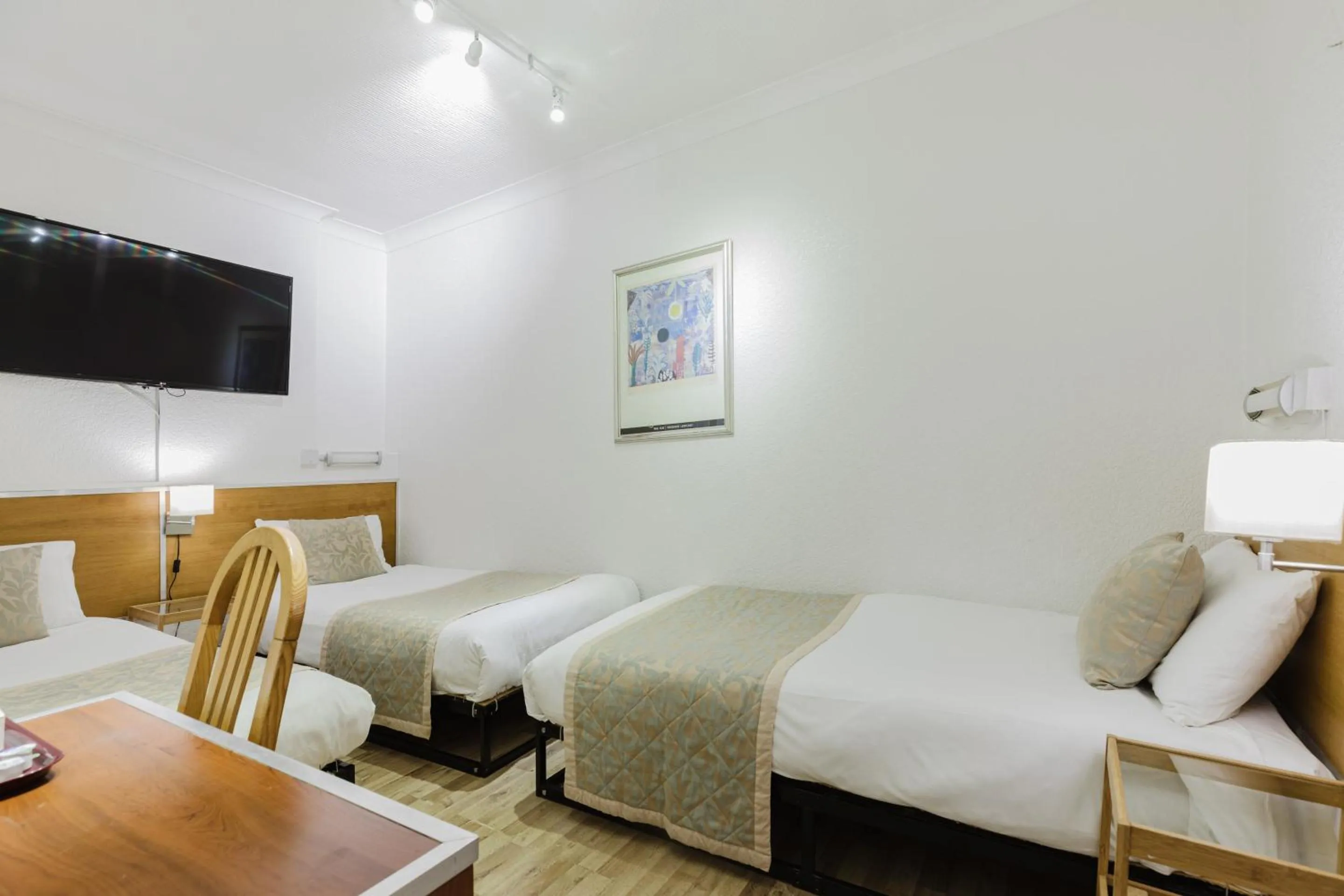 Bedroom, Bed in The Chapter Hotels - Falcon Hotel