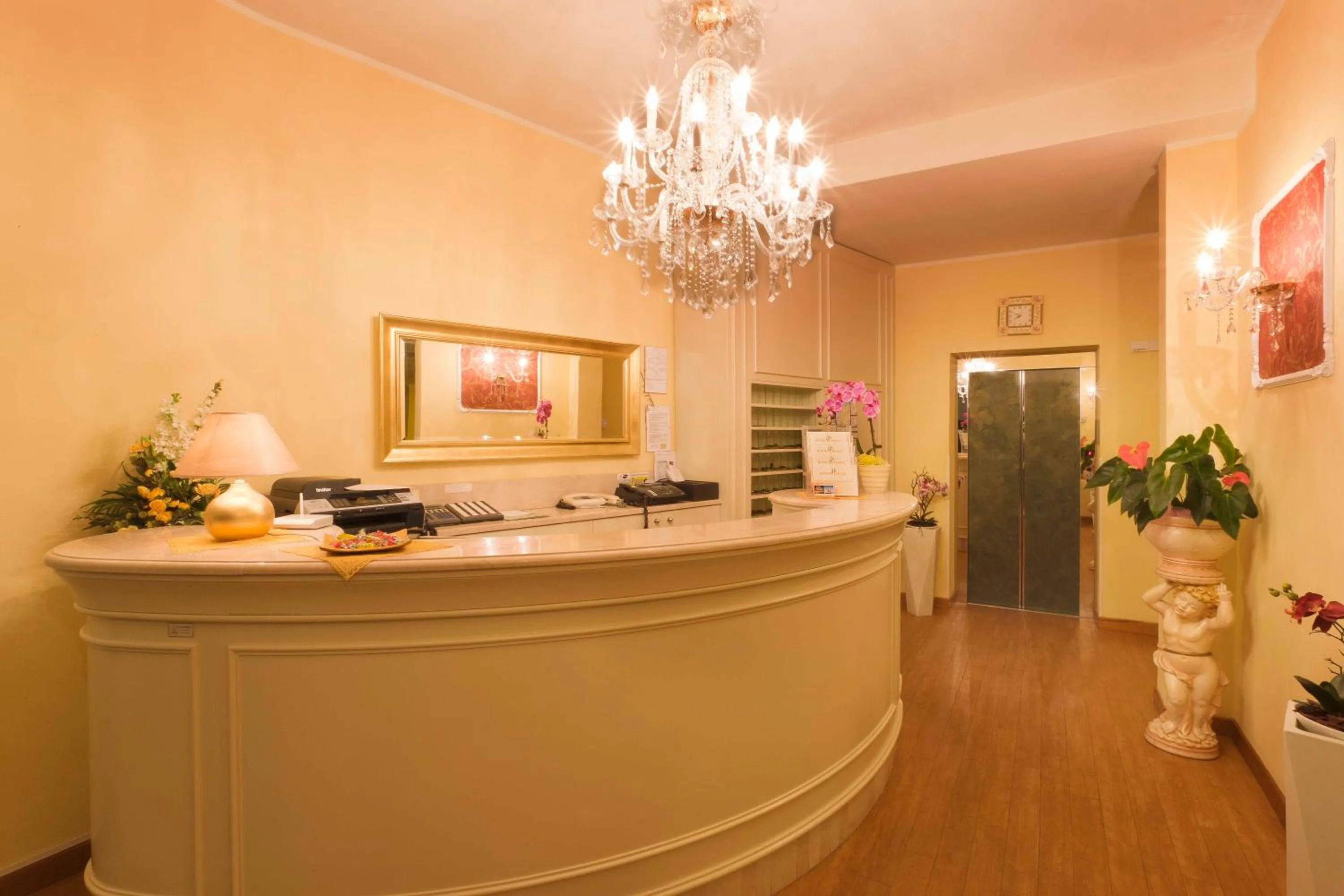 Lobby or reception in Hotel Plaza