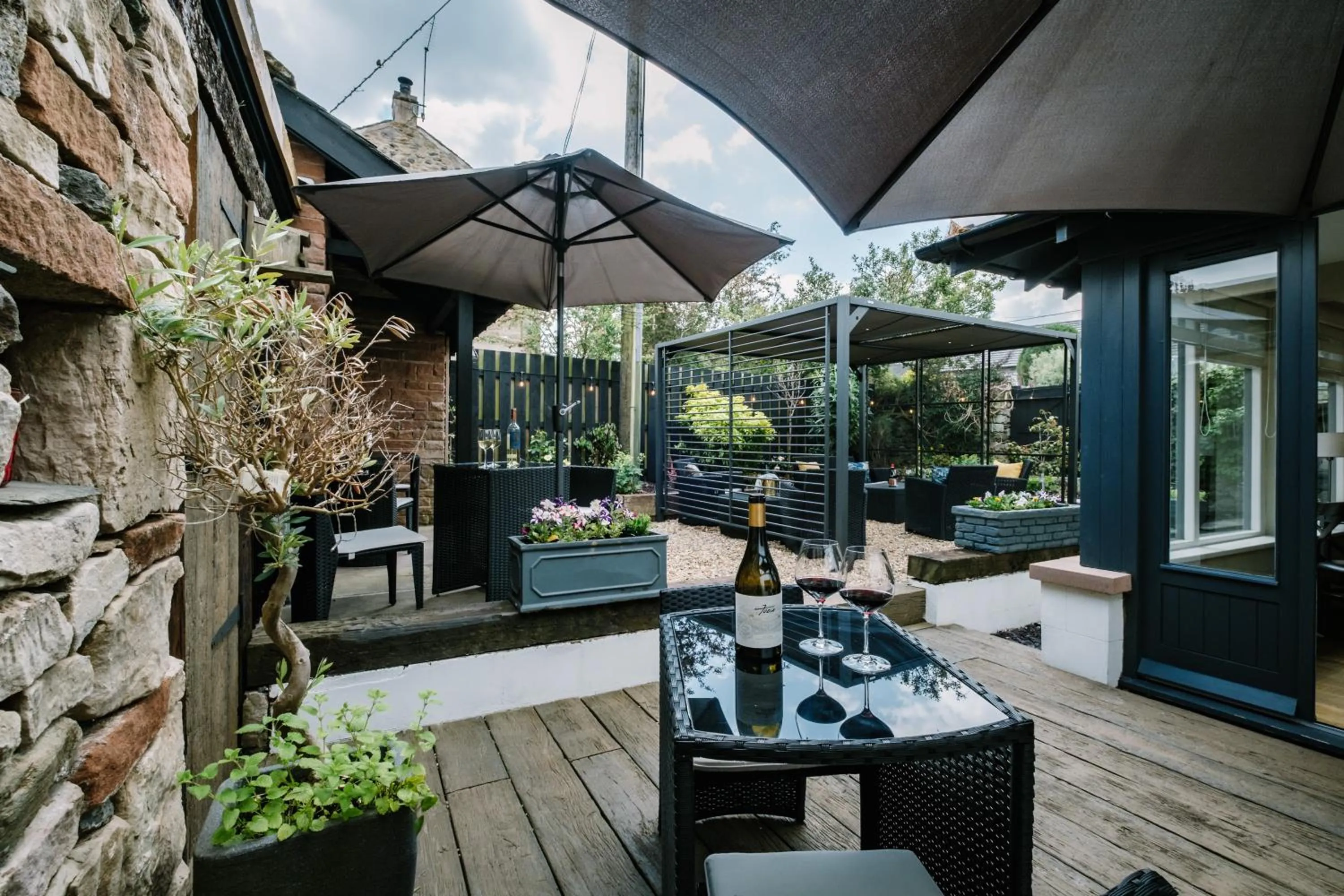 Garden in 1863 Restaurant with Rooms