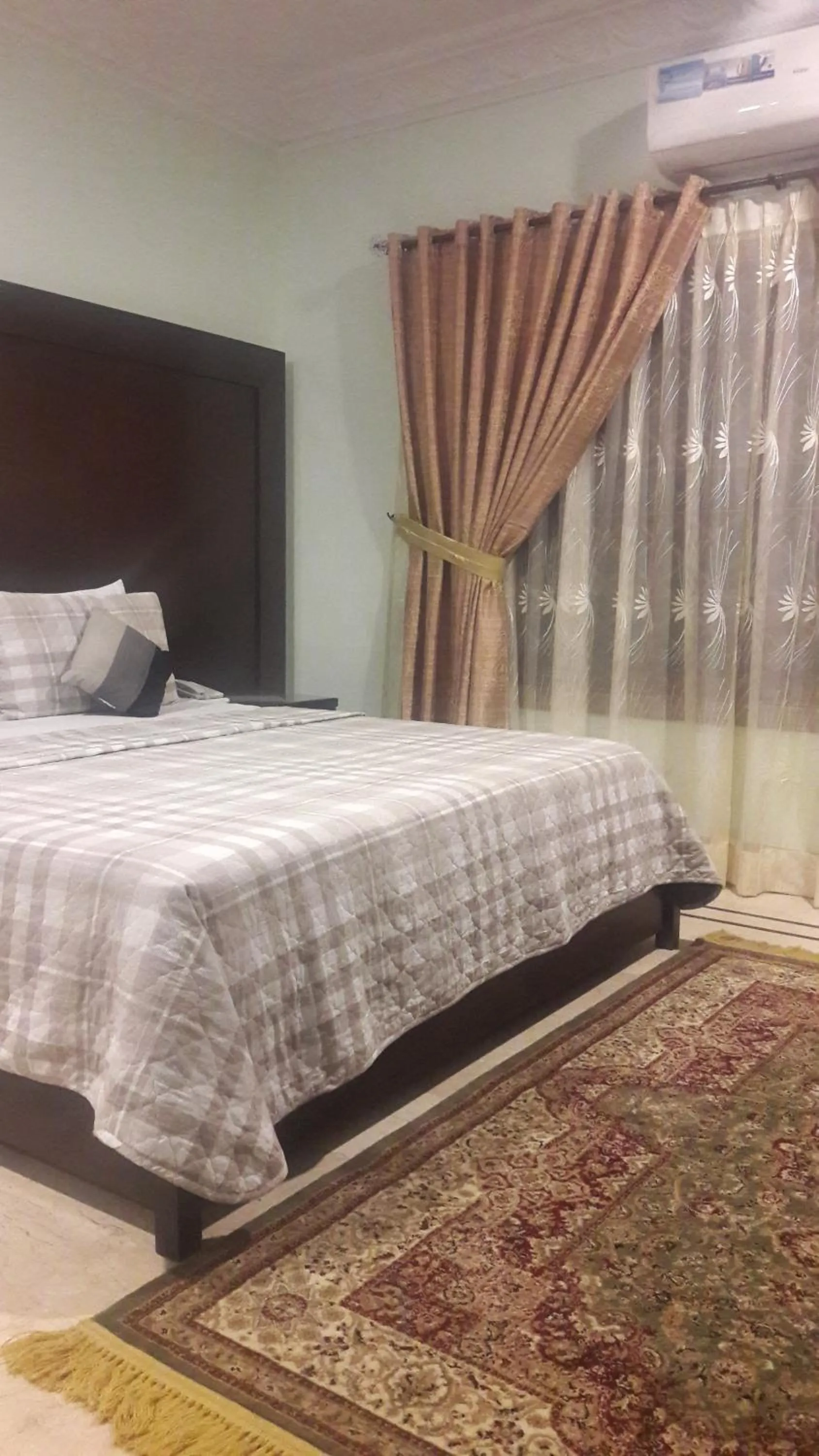 Bedroom, Bed in Hotel Seven 7