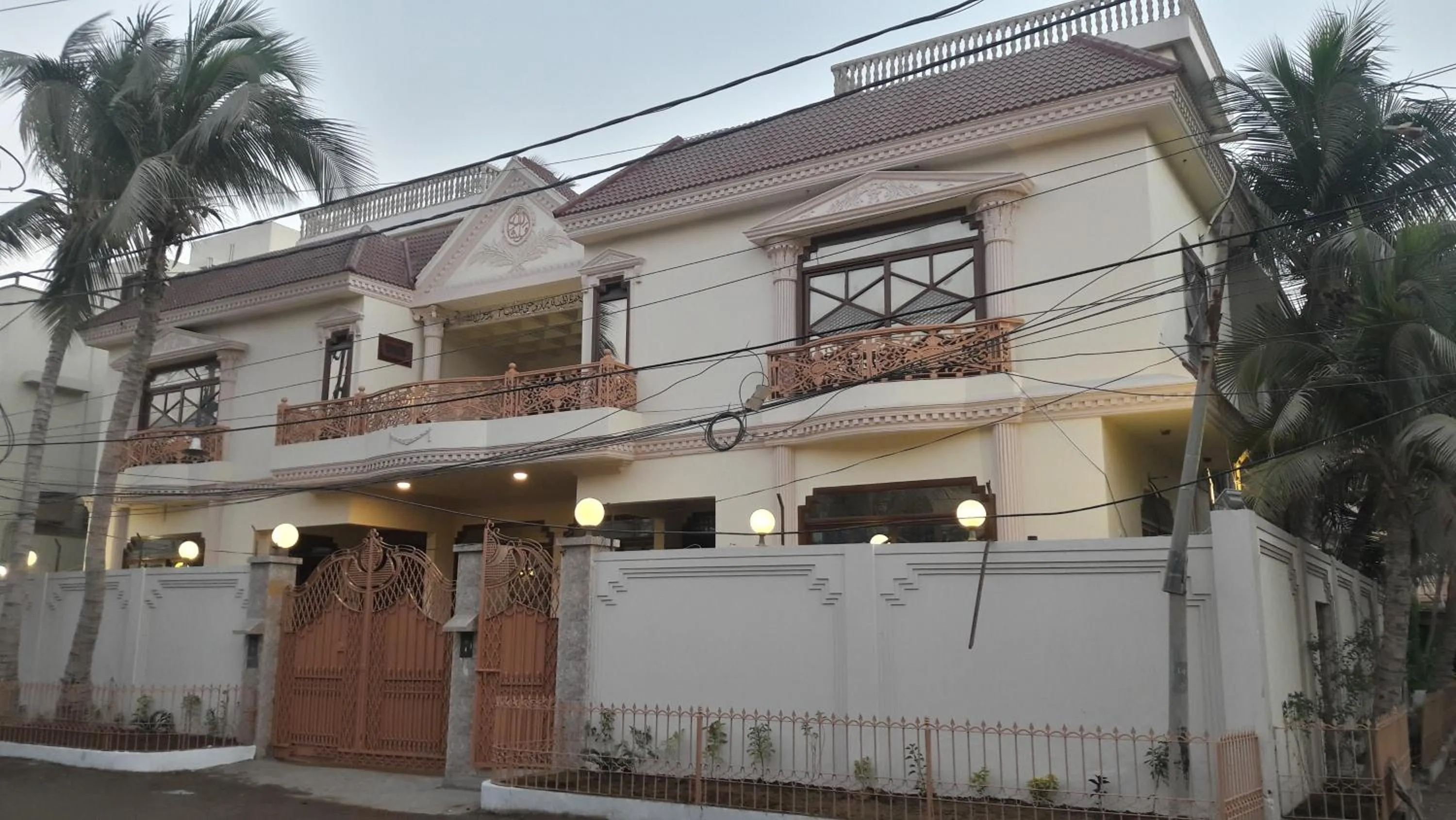 Property building in Hotel Seven 7