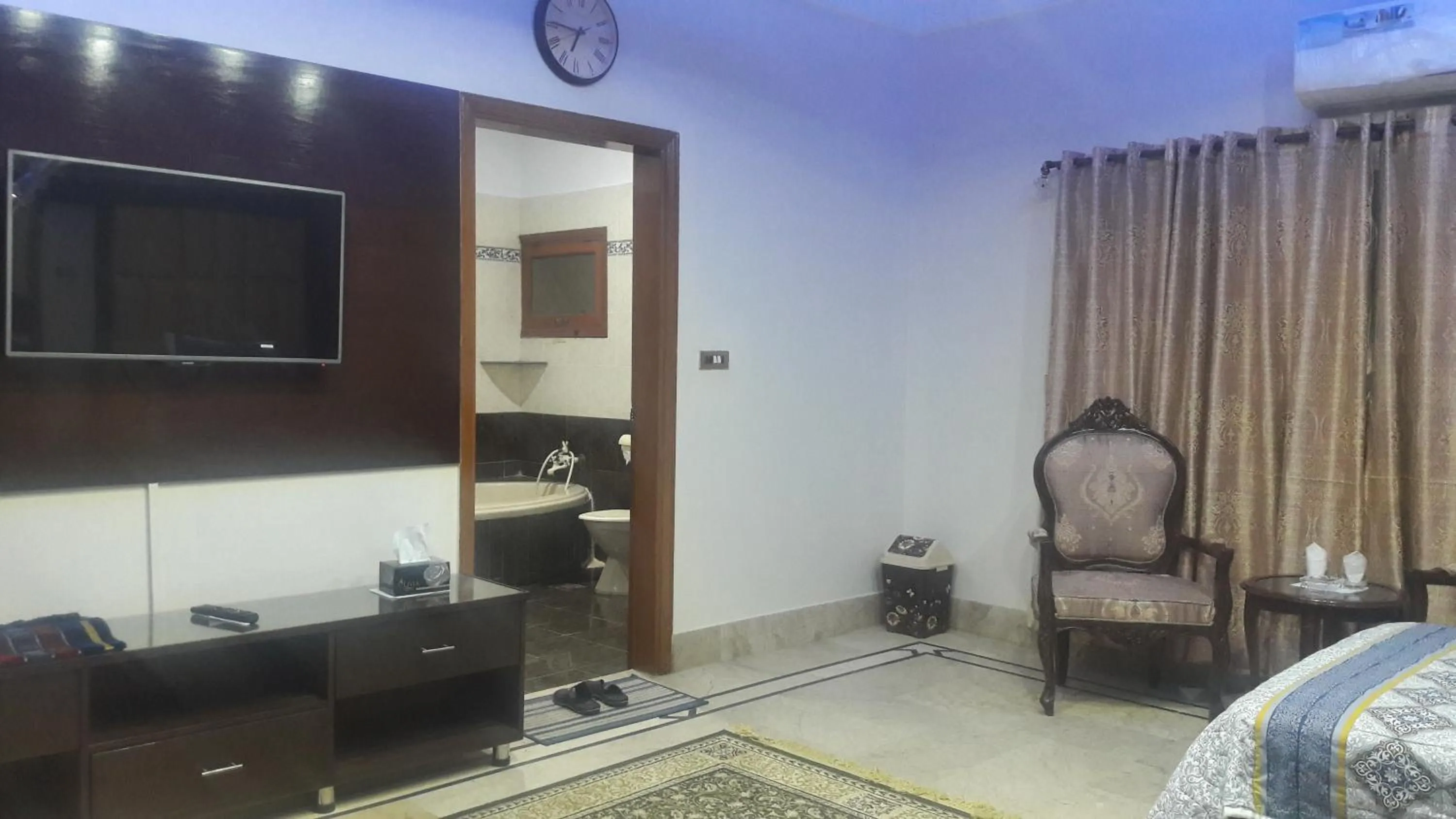 TV and multimedia, Bed in Hotel Seven 7