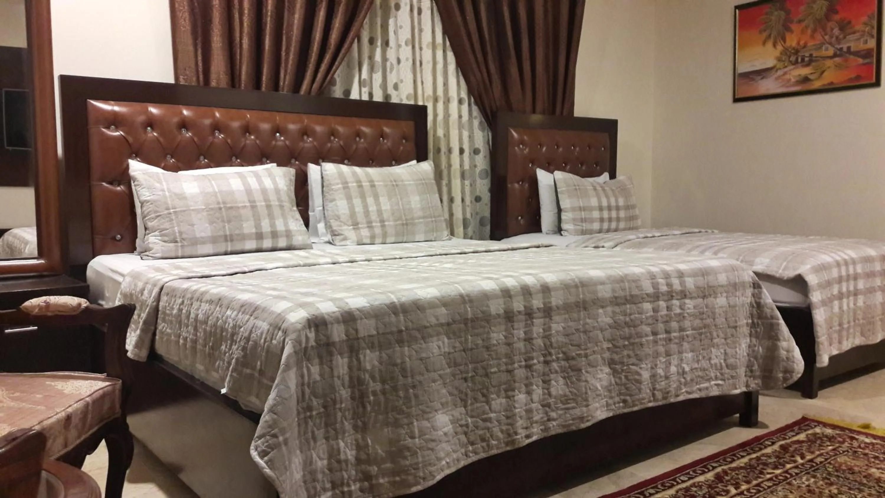 Bedroom, Bed in Hotel Seven 7