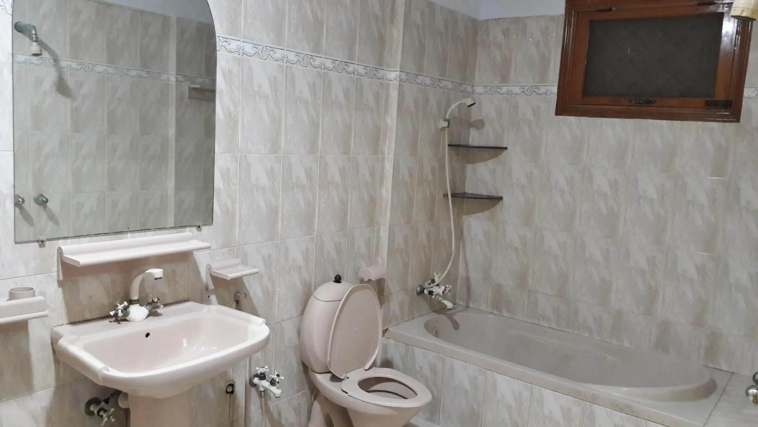 Deluxe Queen Room - single occupancy in Hotel Seven 7 Deluxe Queen Room - single occupancy in Hotel Seven 7