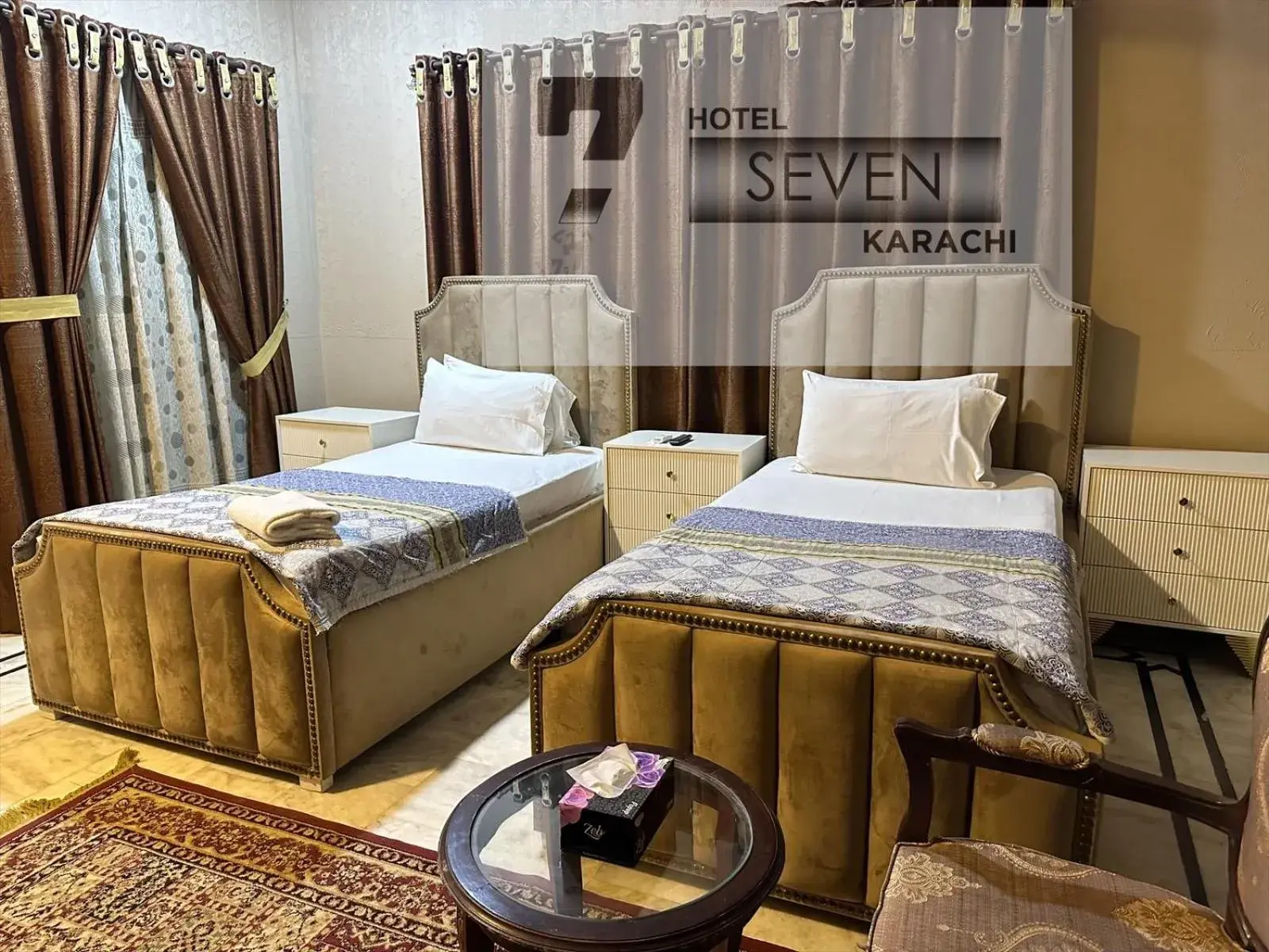 Deluxe Twin Room - single occupancy in Hotel Seven 7 Deluxe Twin Room - single occupancy in Hotel Seven 7