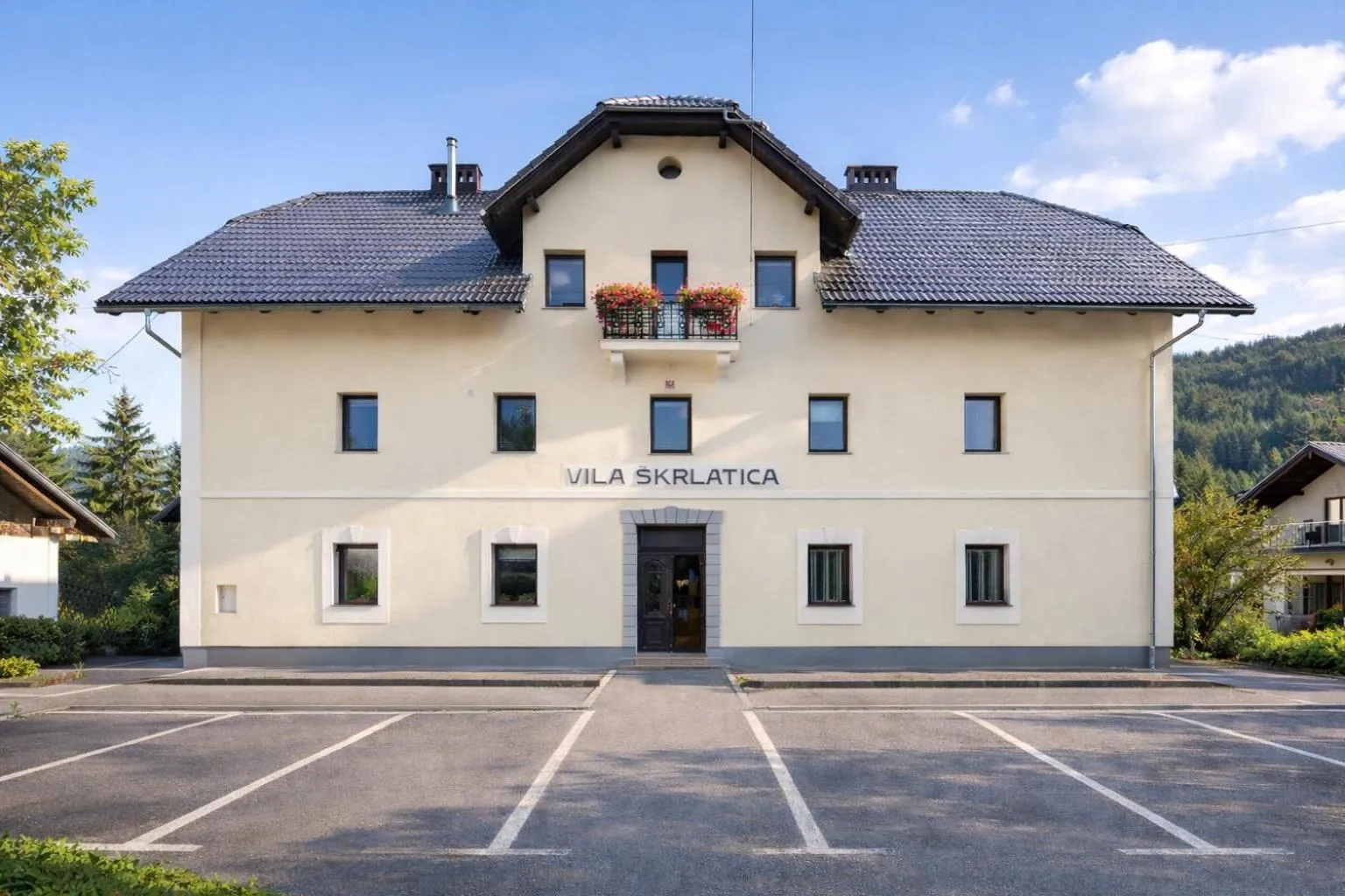 Property building in Apartma Angelca