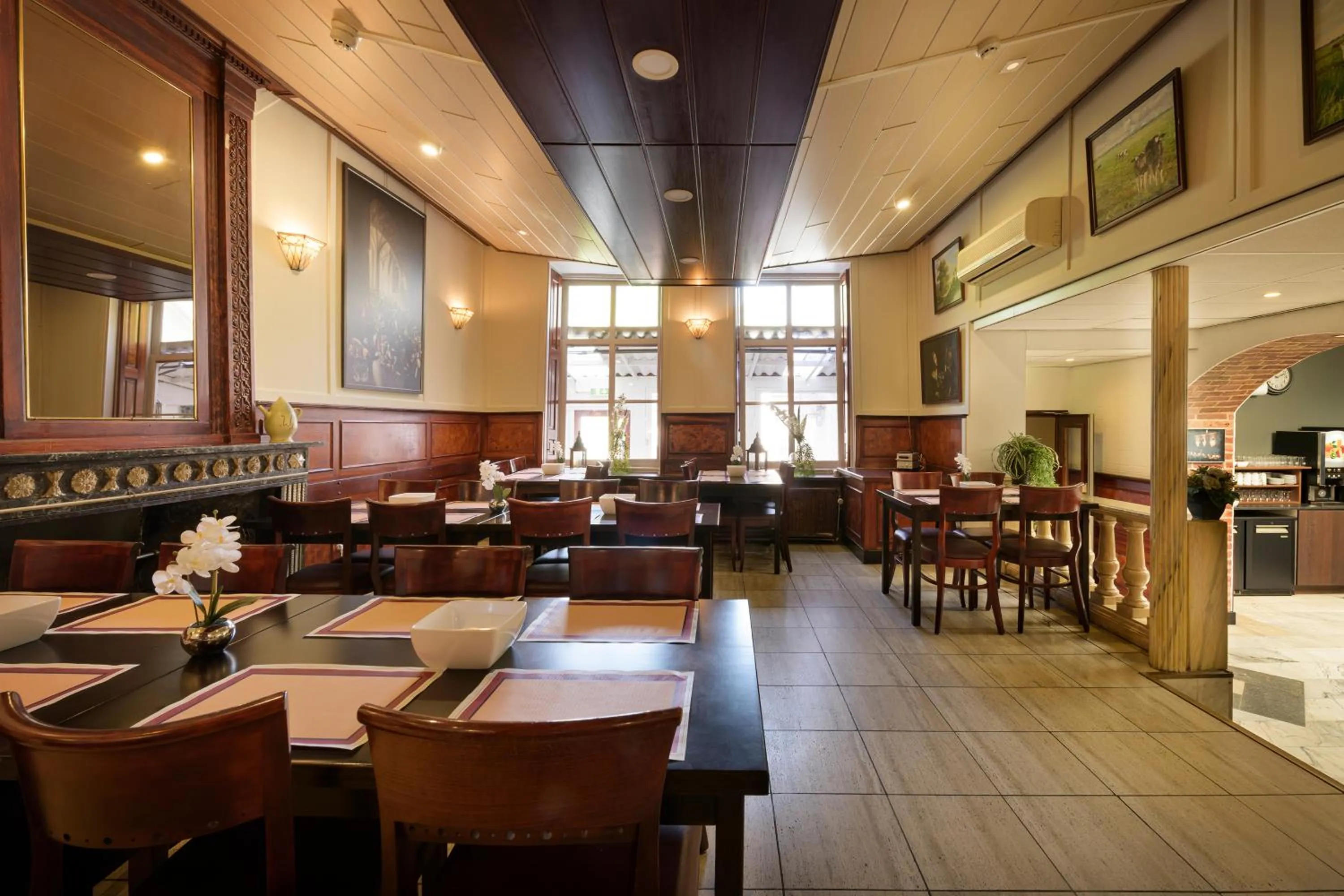 Dining area in Atlas Village Brielle