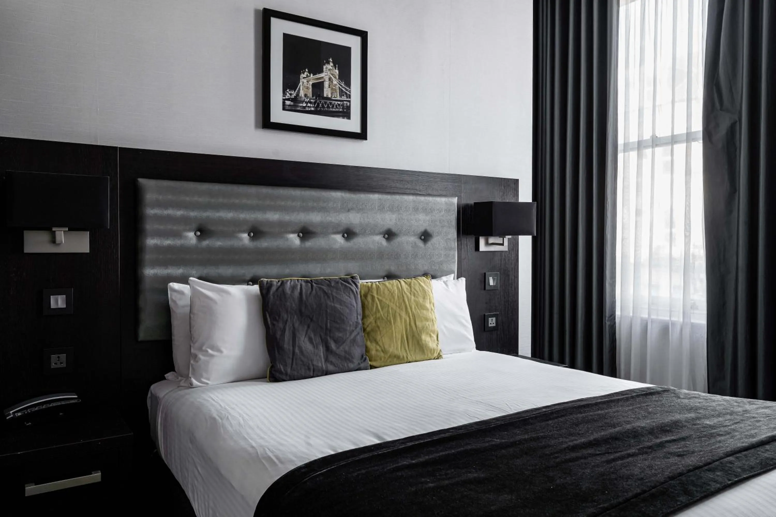 Bed in The W14 Kensington