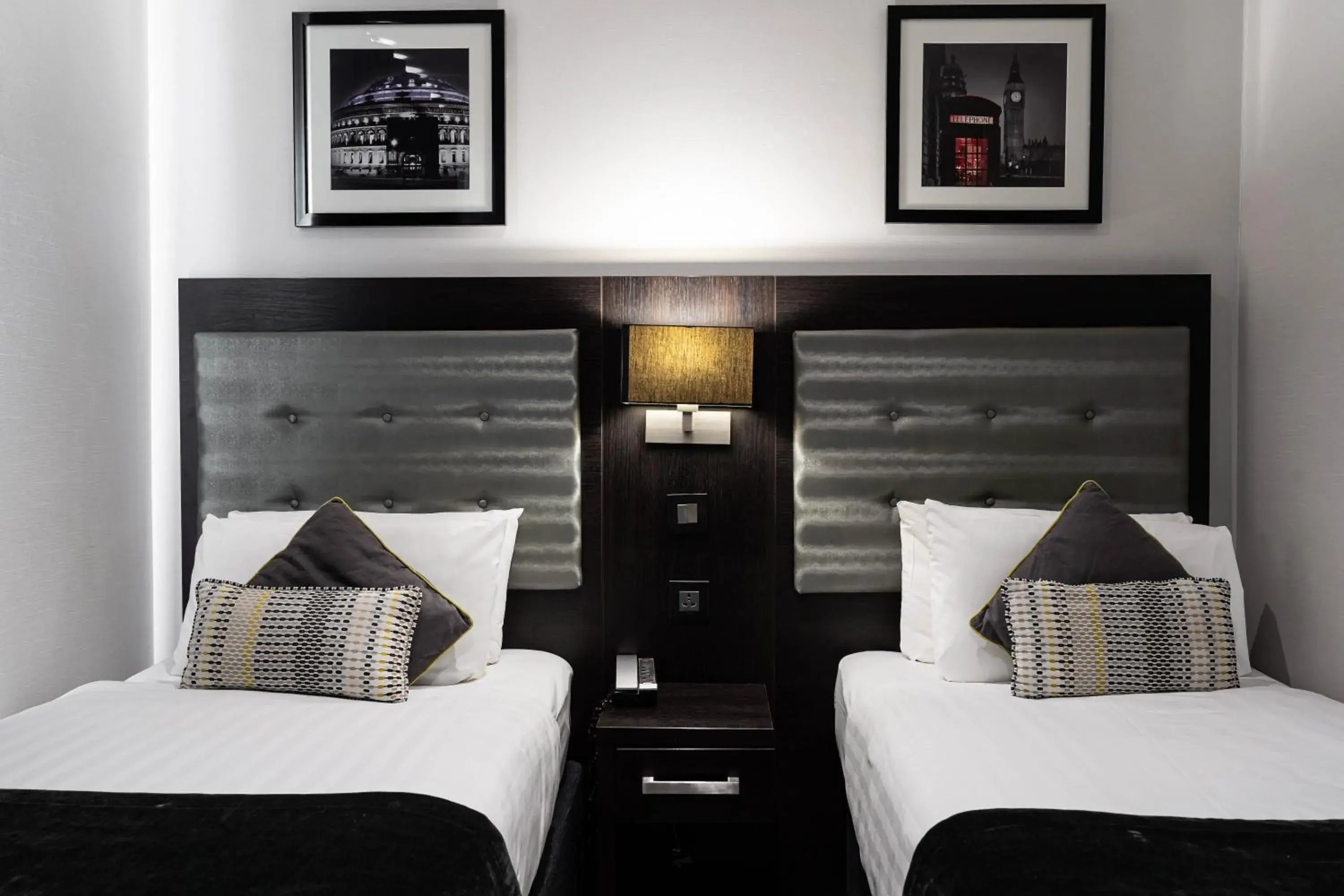 Bed in The W14 Kensington Bed in The W14 Kensington