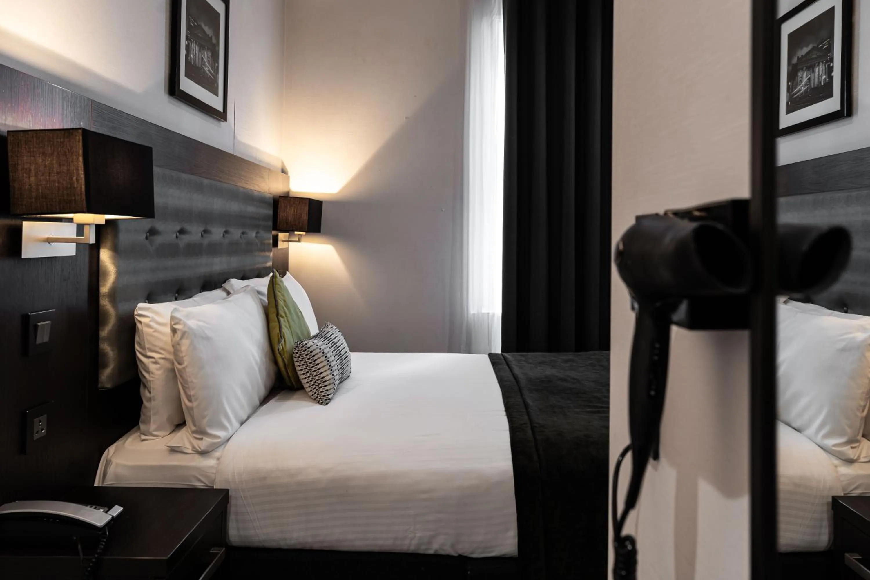 Bed in The W14 Kensington