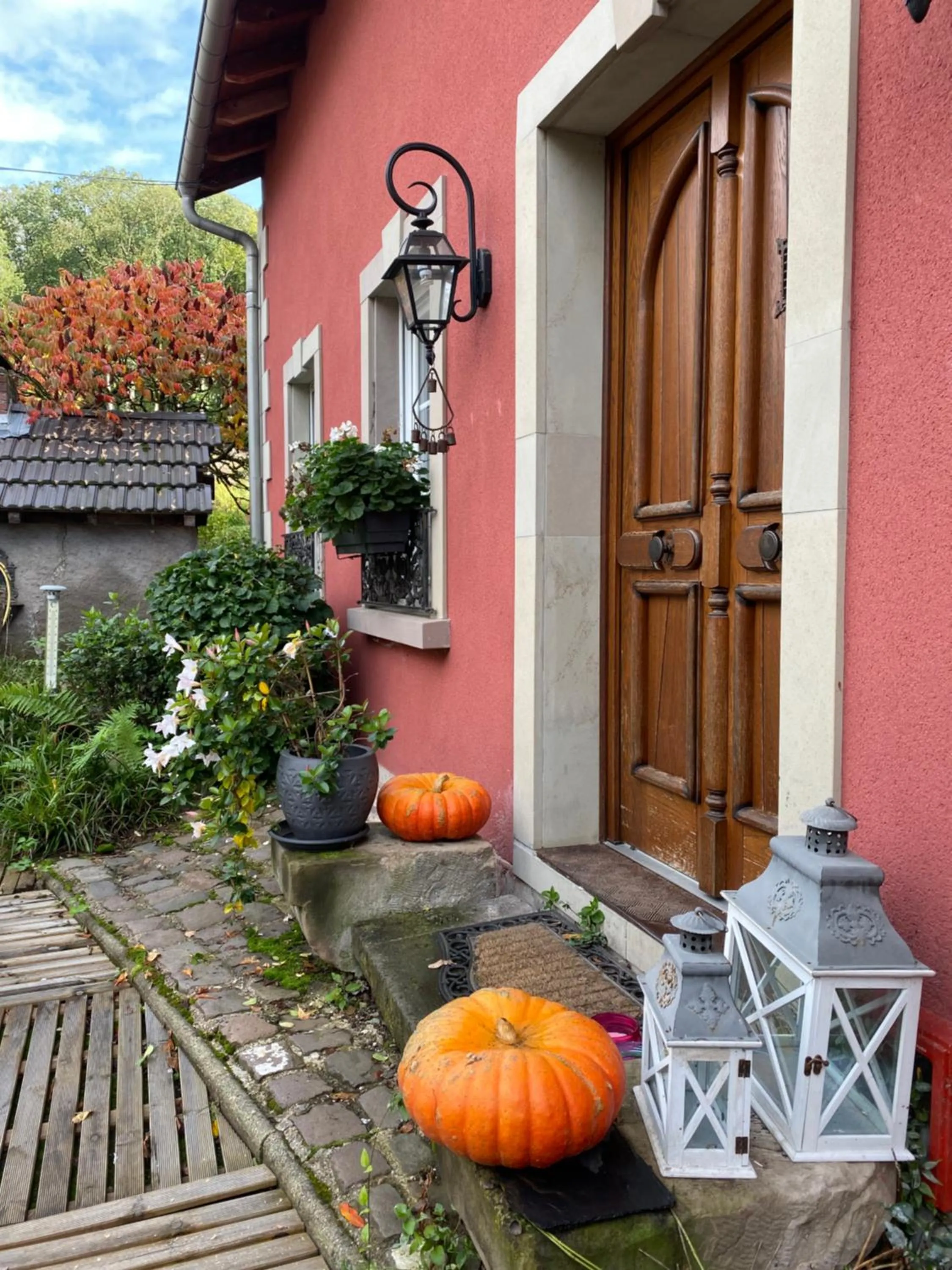 Property building in Logis Hôtel DOMAINE du MOULIN