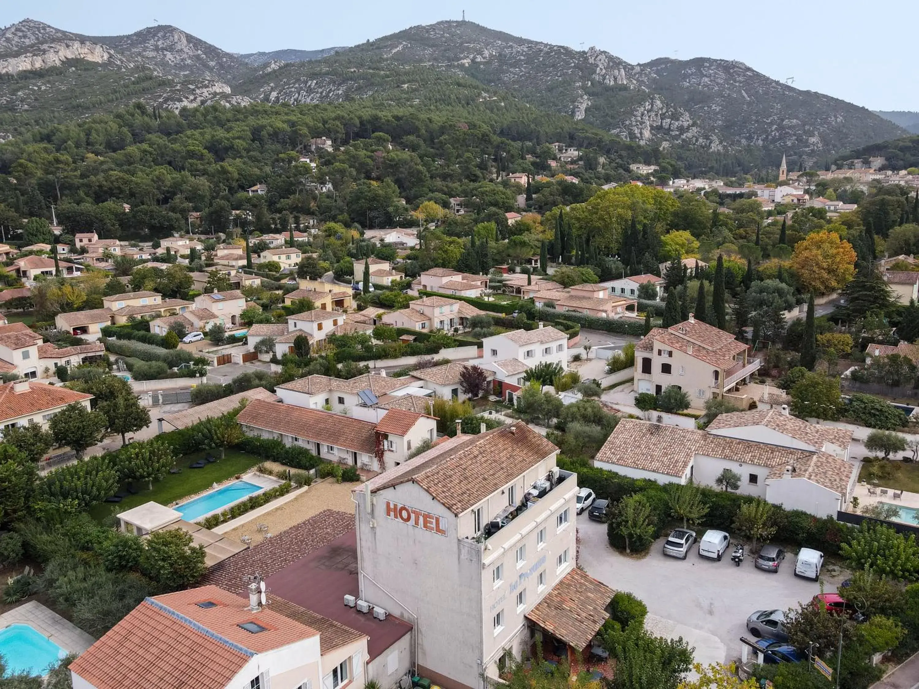 Property building in Contact Hôtel Le Provence Property building in Contact Hôtel Le Provence