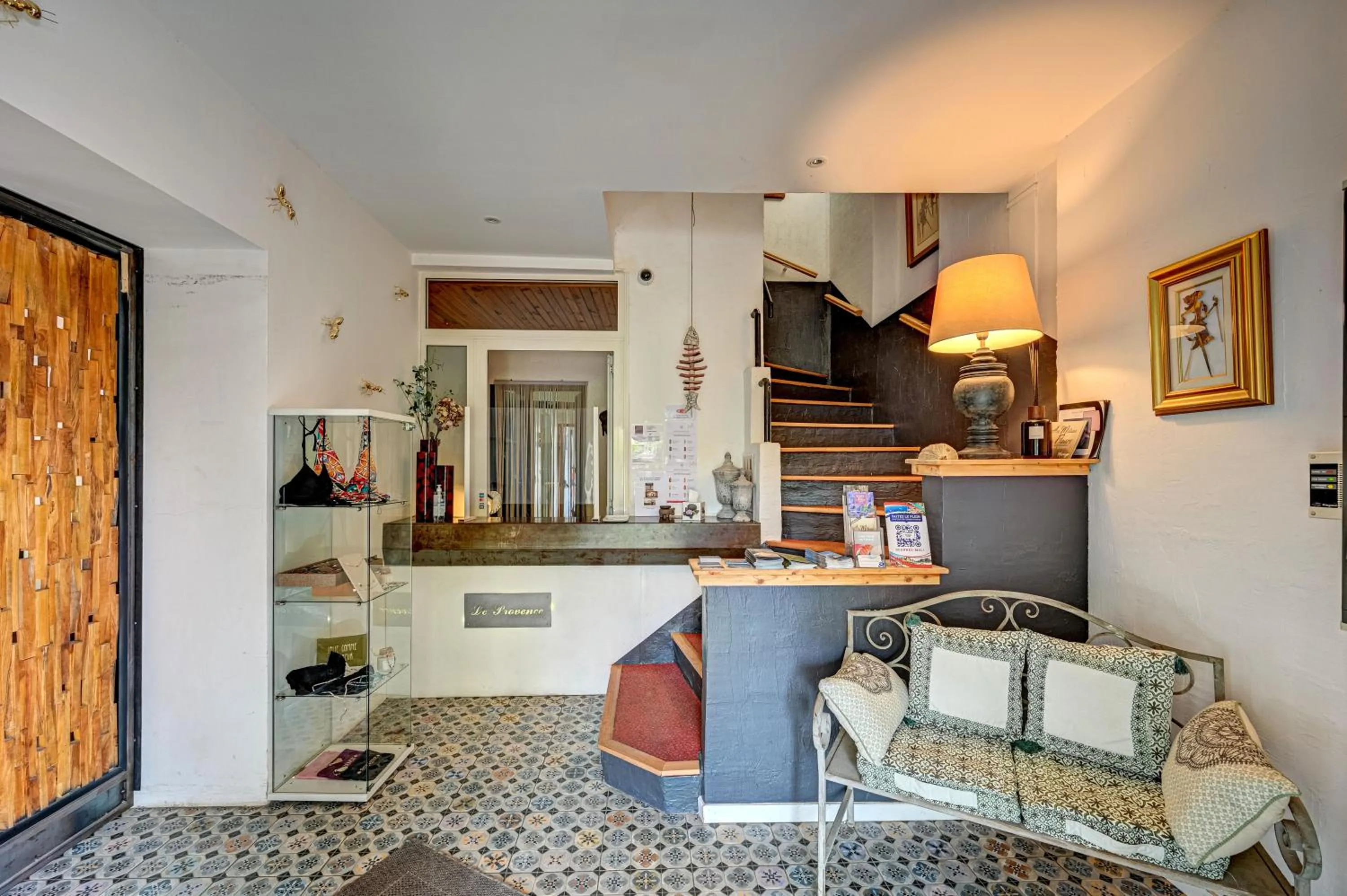 Lobby or reception in Contact Hôtel Le Provence