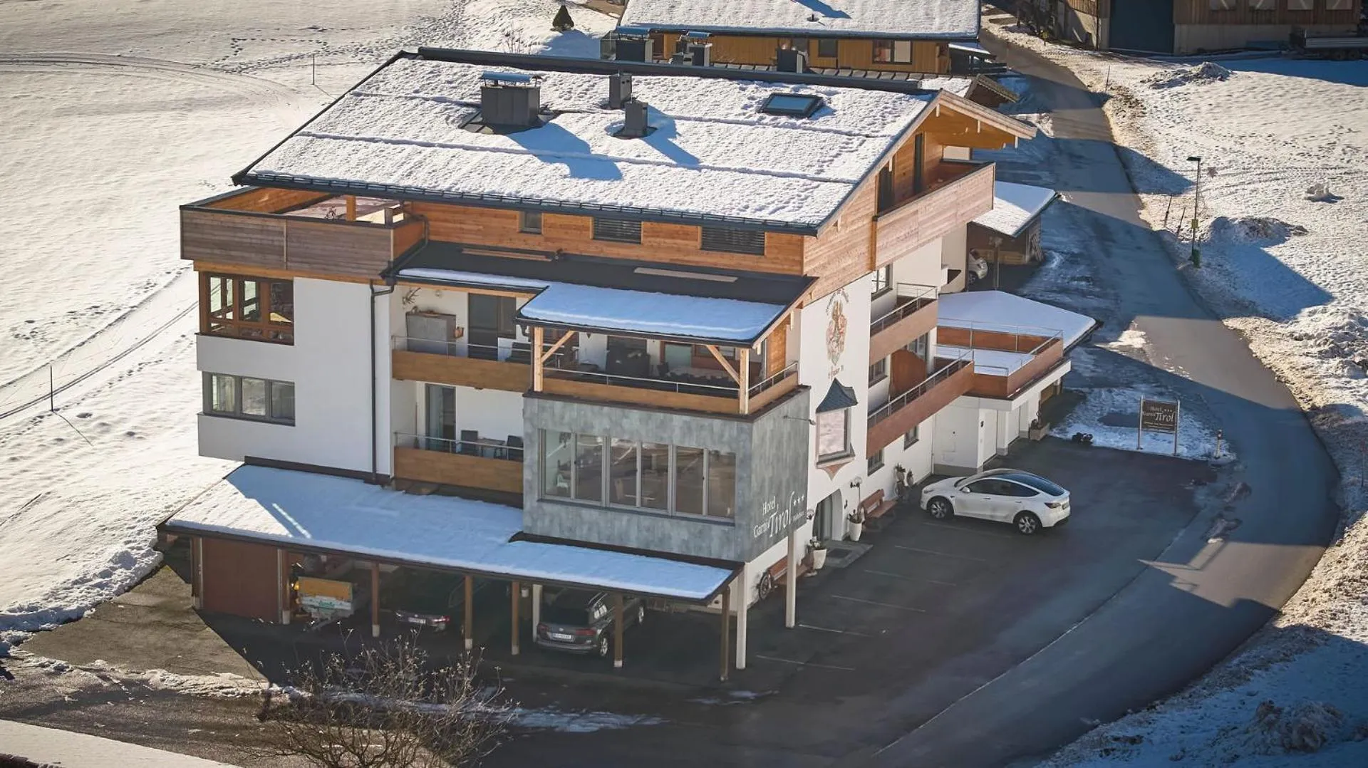 Bird's eye view in Hotel Garni Tirol