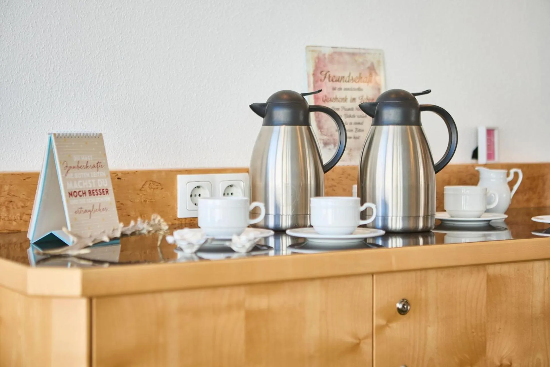 Coffee/tea facilities in Hotel Garni Tirol