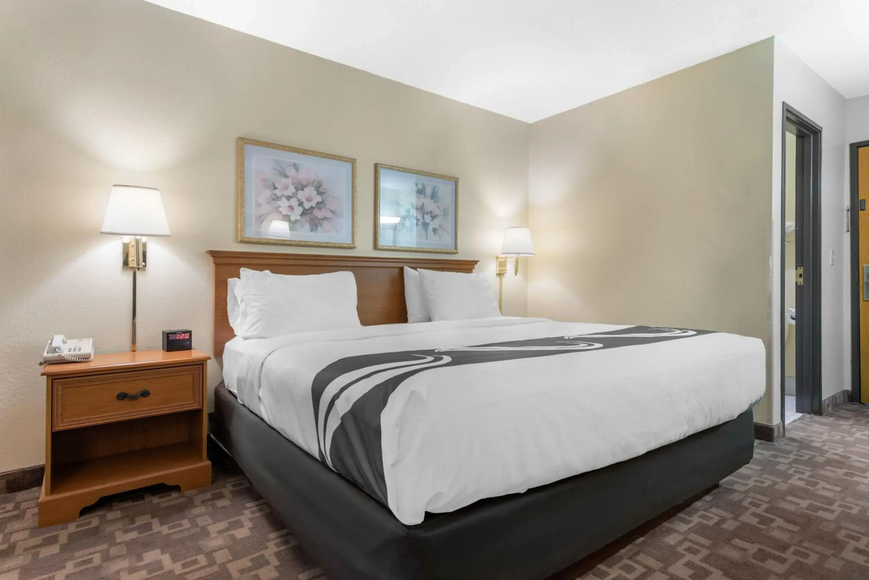 Queen Room - Accessible/Non-Smoking in Quality Inn Washington Court House Queen Room - Accessible/Non-Smoking in Quality Inn Washington Court House