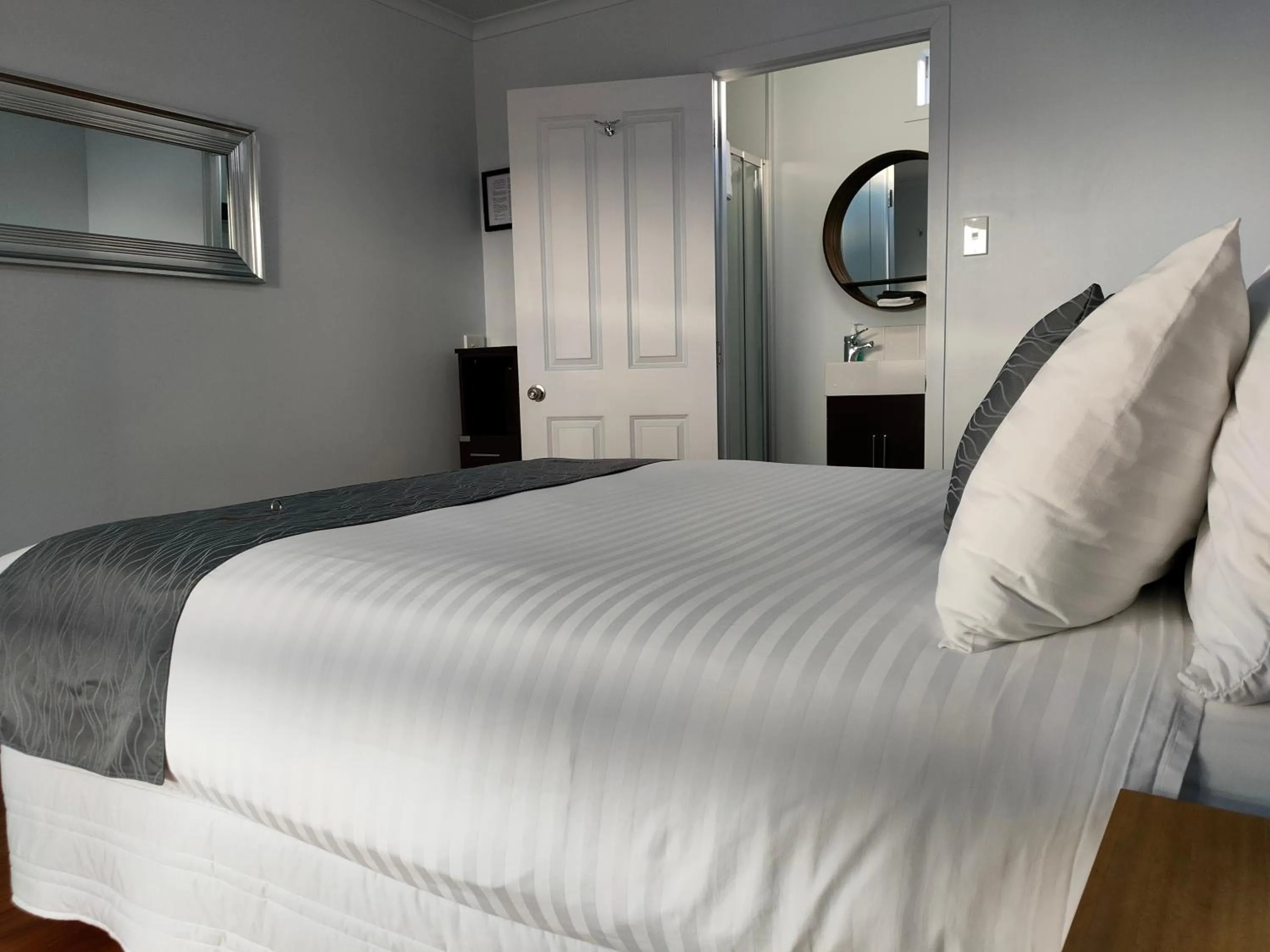 Bed in Tongariro Boutique B&B