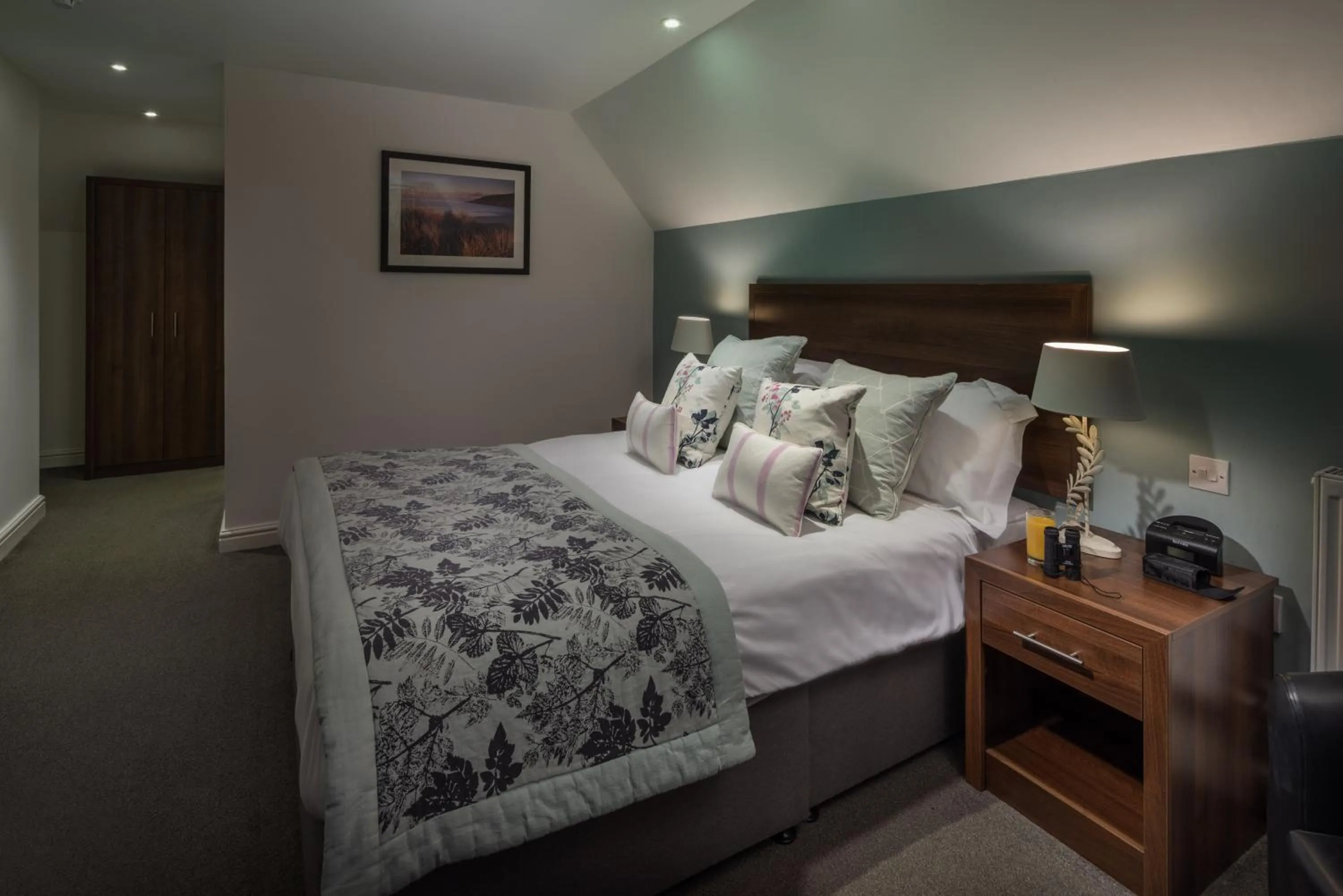 Sea view, Bed in Sandy Cove Hotel