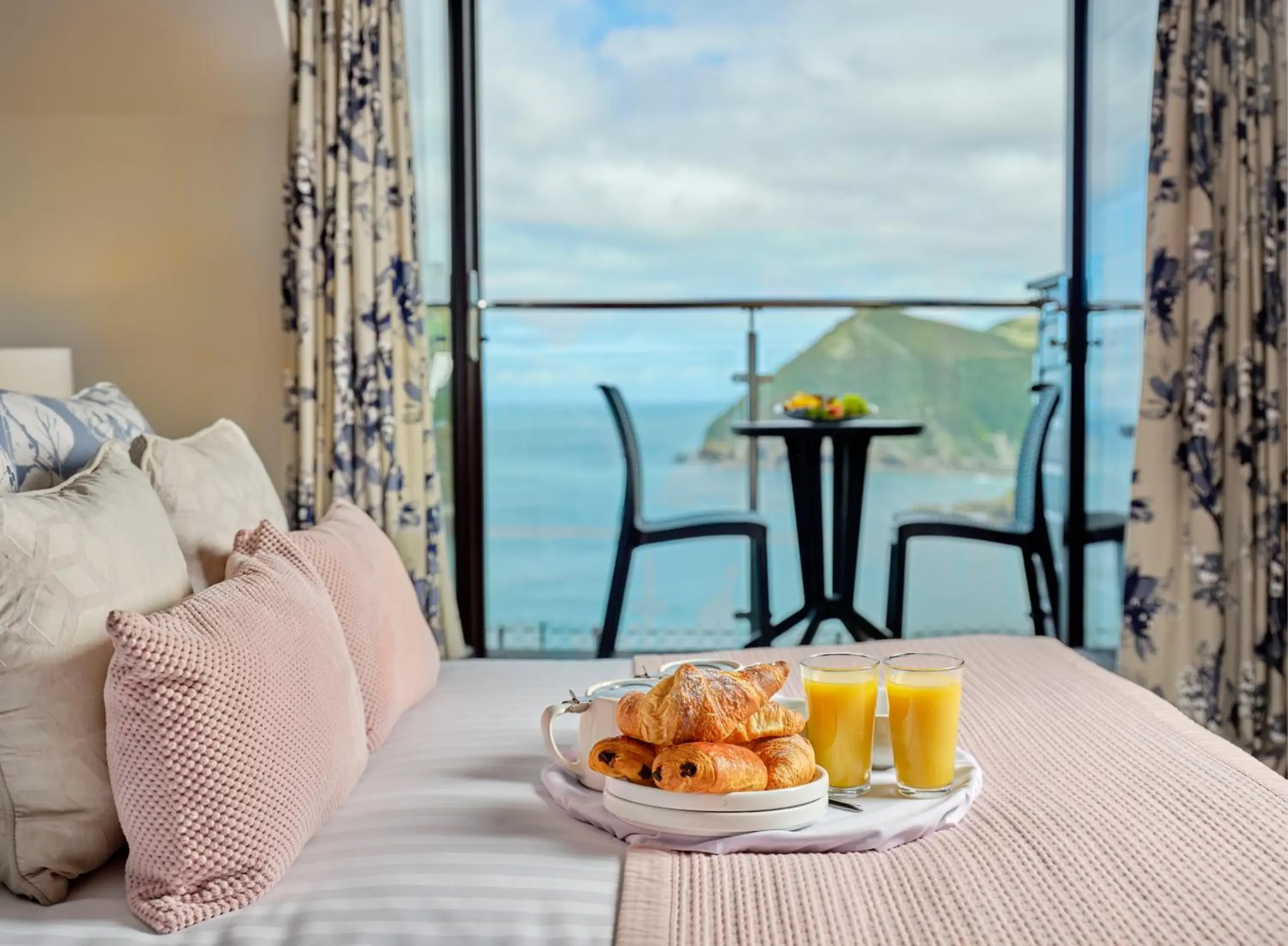 Classic Double Room with Balcony in Sandy Cove Hotel Classic Double Room with Balcony in Sandy Cove Hotel