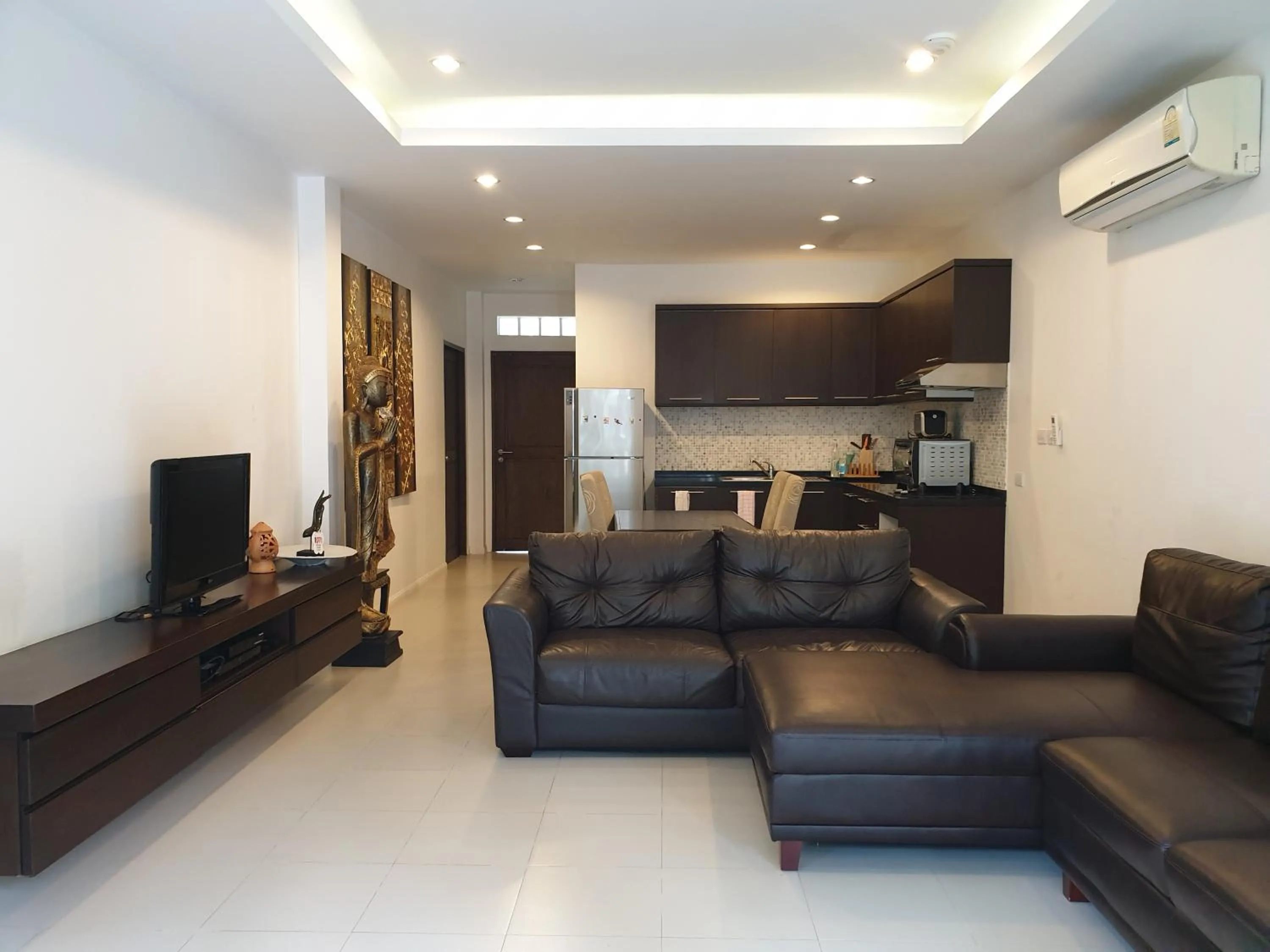 TSE Residence [by Samui Emerald]