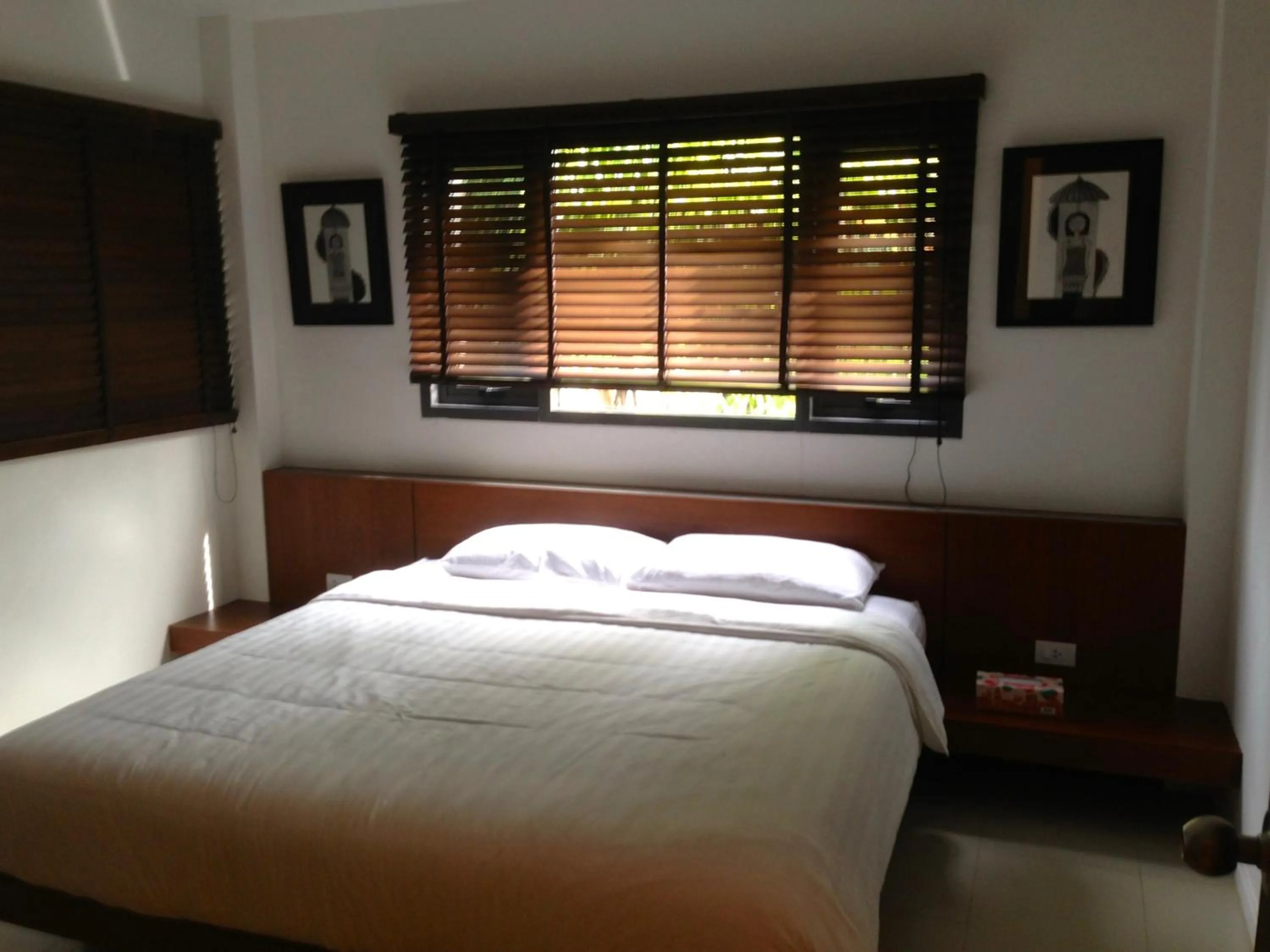 Bed in TSE Residence [by Samui Emerald]