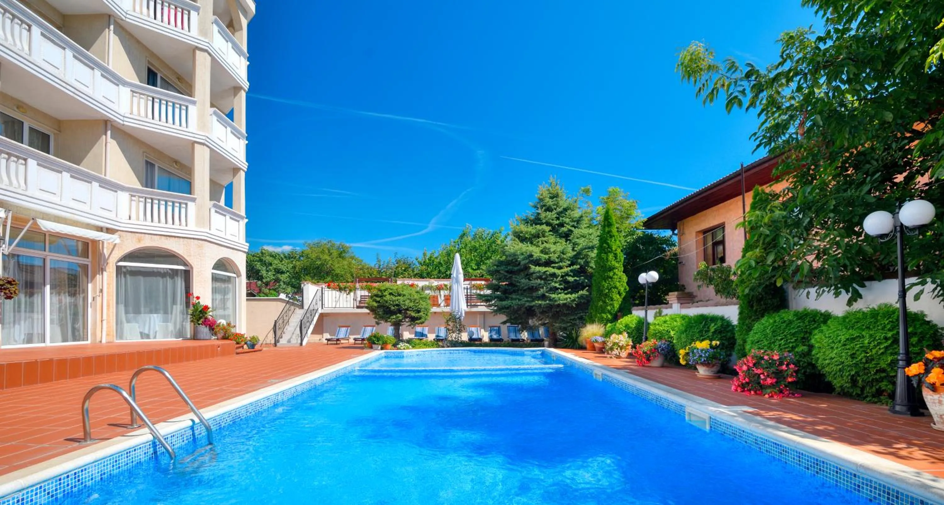 Alekta Hotel - Free Parking