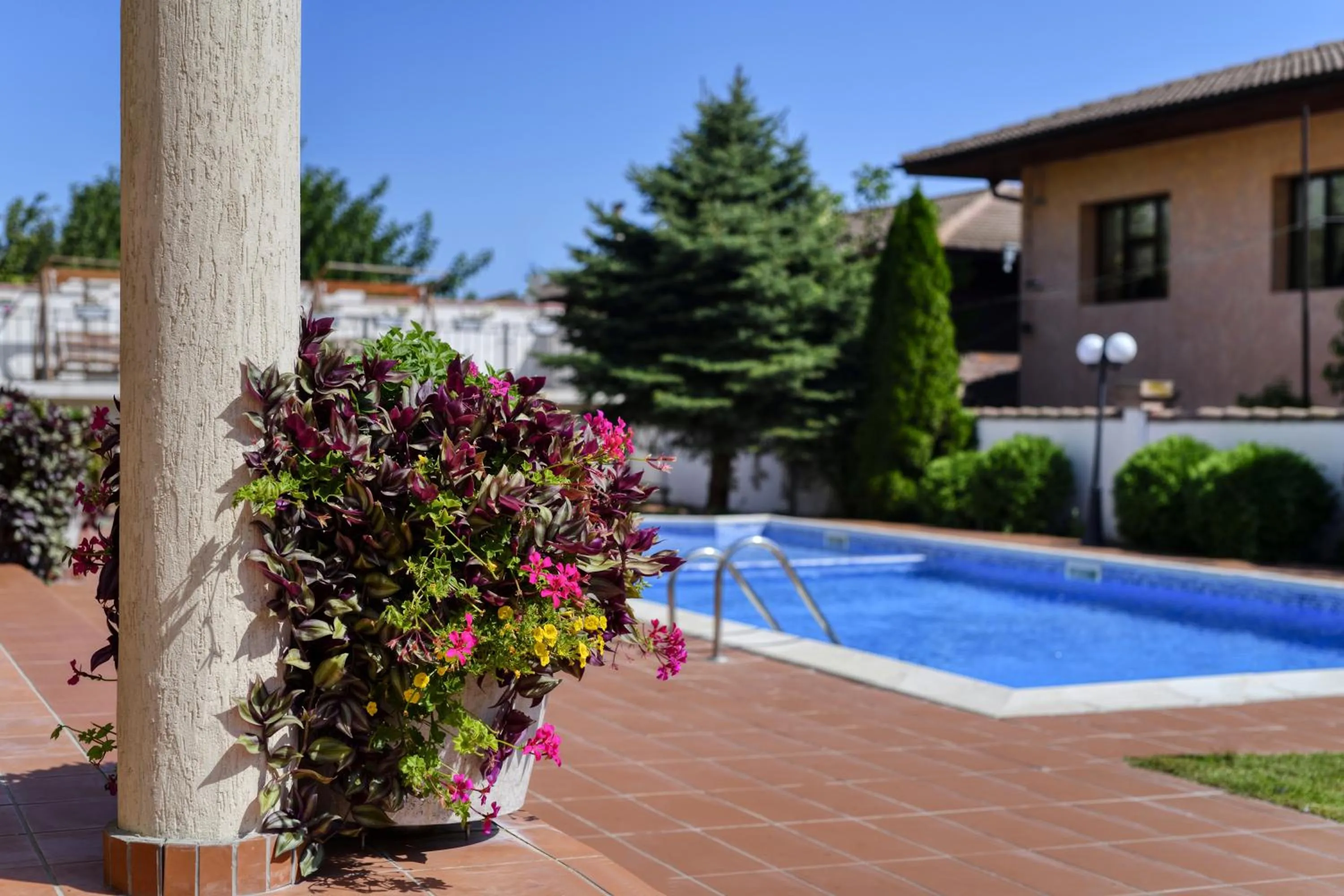 Alekta Hotel - Free Parking