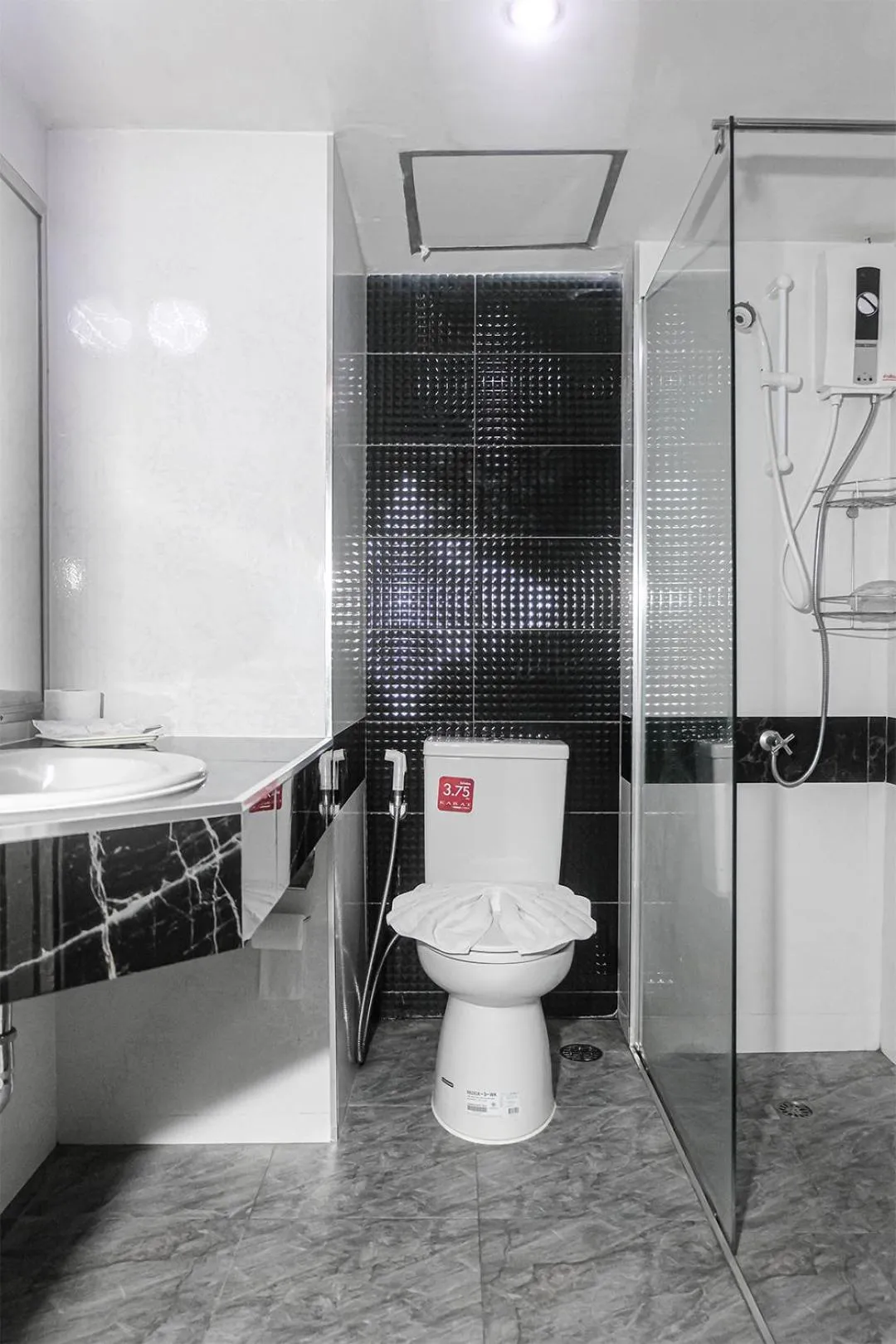 Bathroom in BCP Hotel