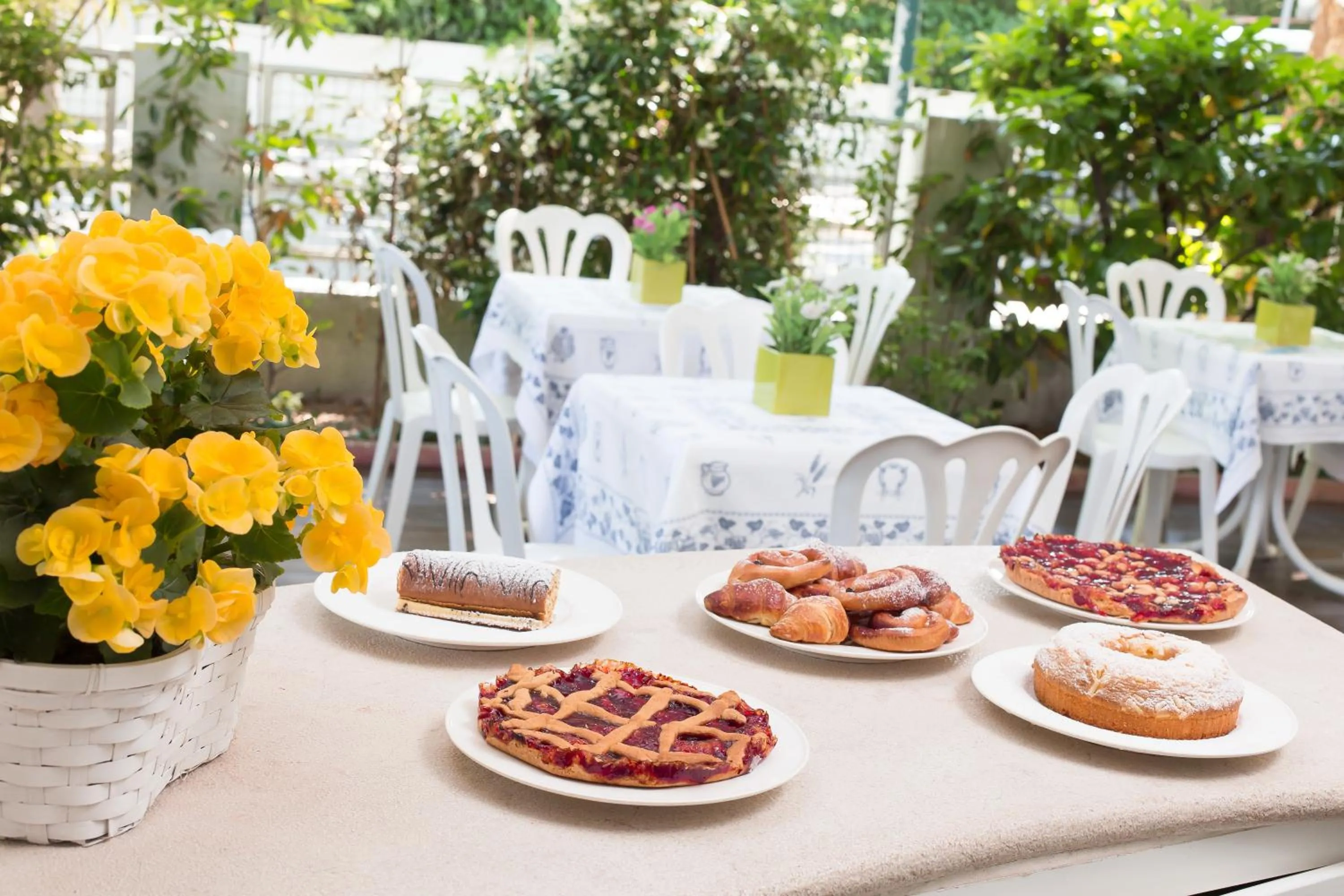 Food and drinks in Hotel Gianlore