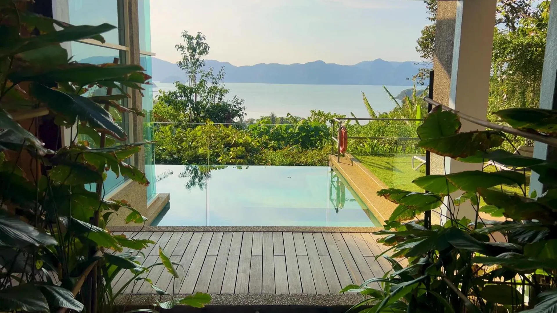 Sea view in Ambong Pool Villas - Private Pool
