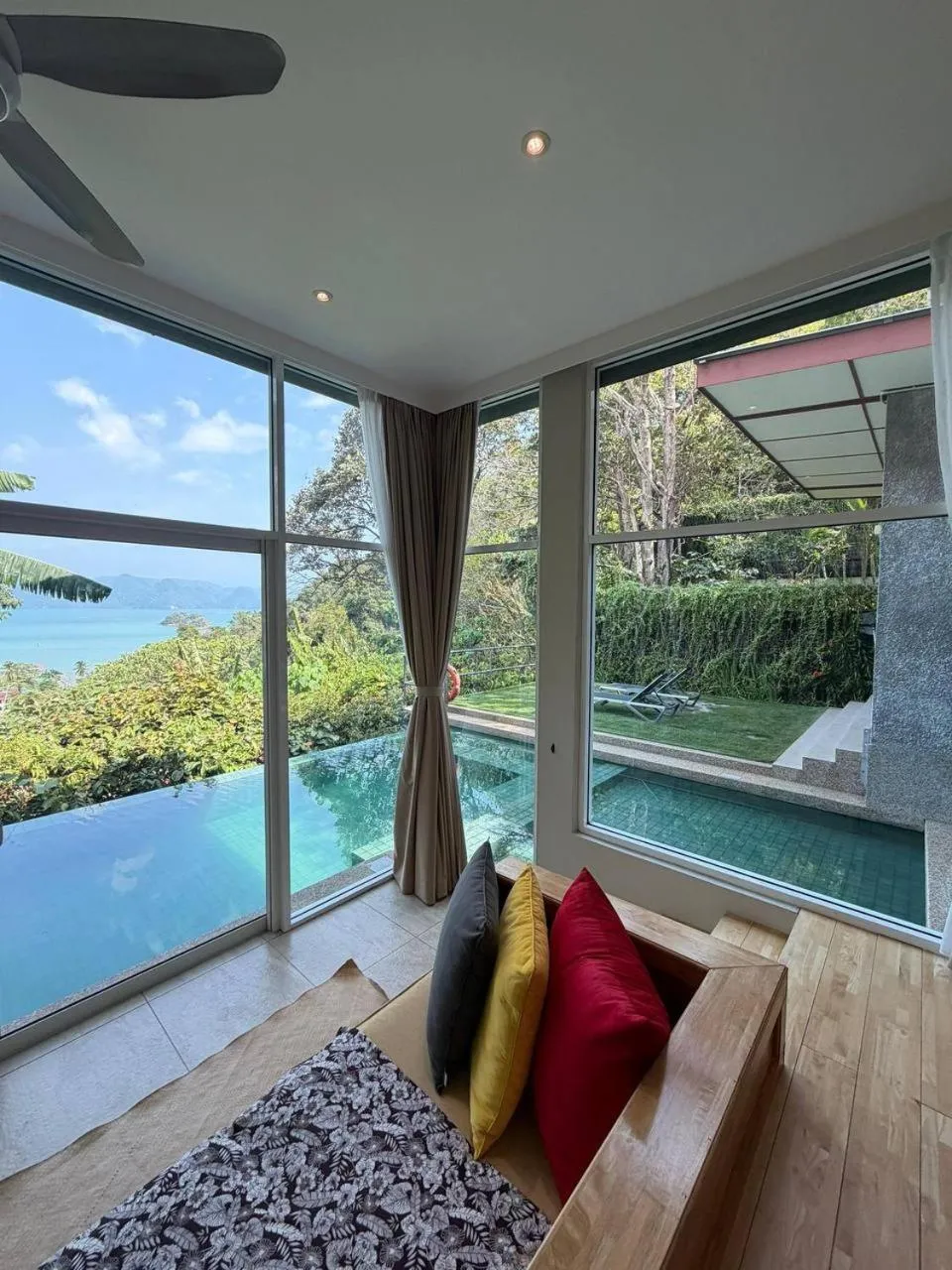 Sea view in Ambong Pool Villas - Private Pool