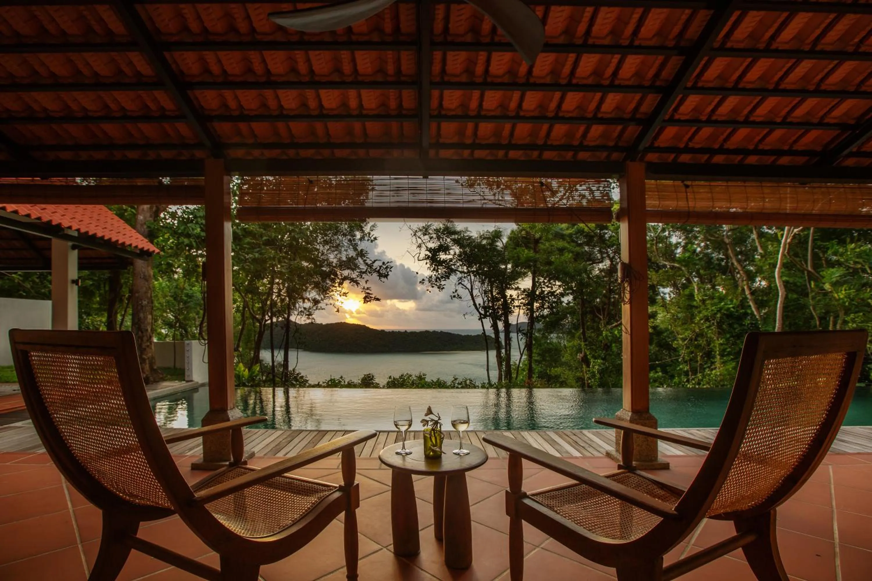 Sea view in Ambong Pool Villas - Private Pool