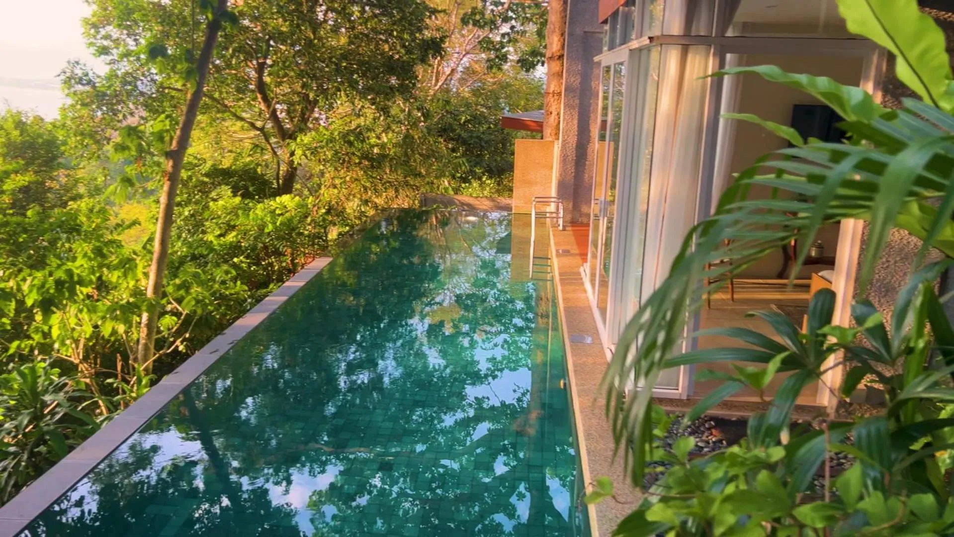 Swimming pool in Ambong Pool Villas - Private Pool