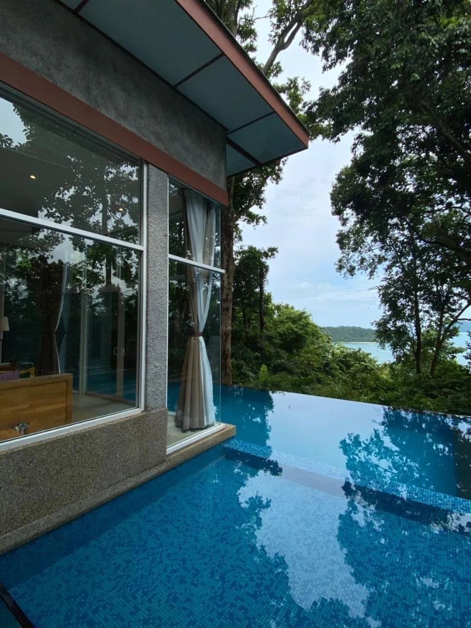 Swimming pool in Ambong Pool Villas - Private Pool